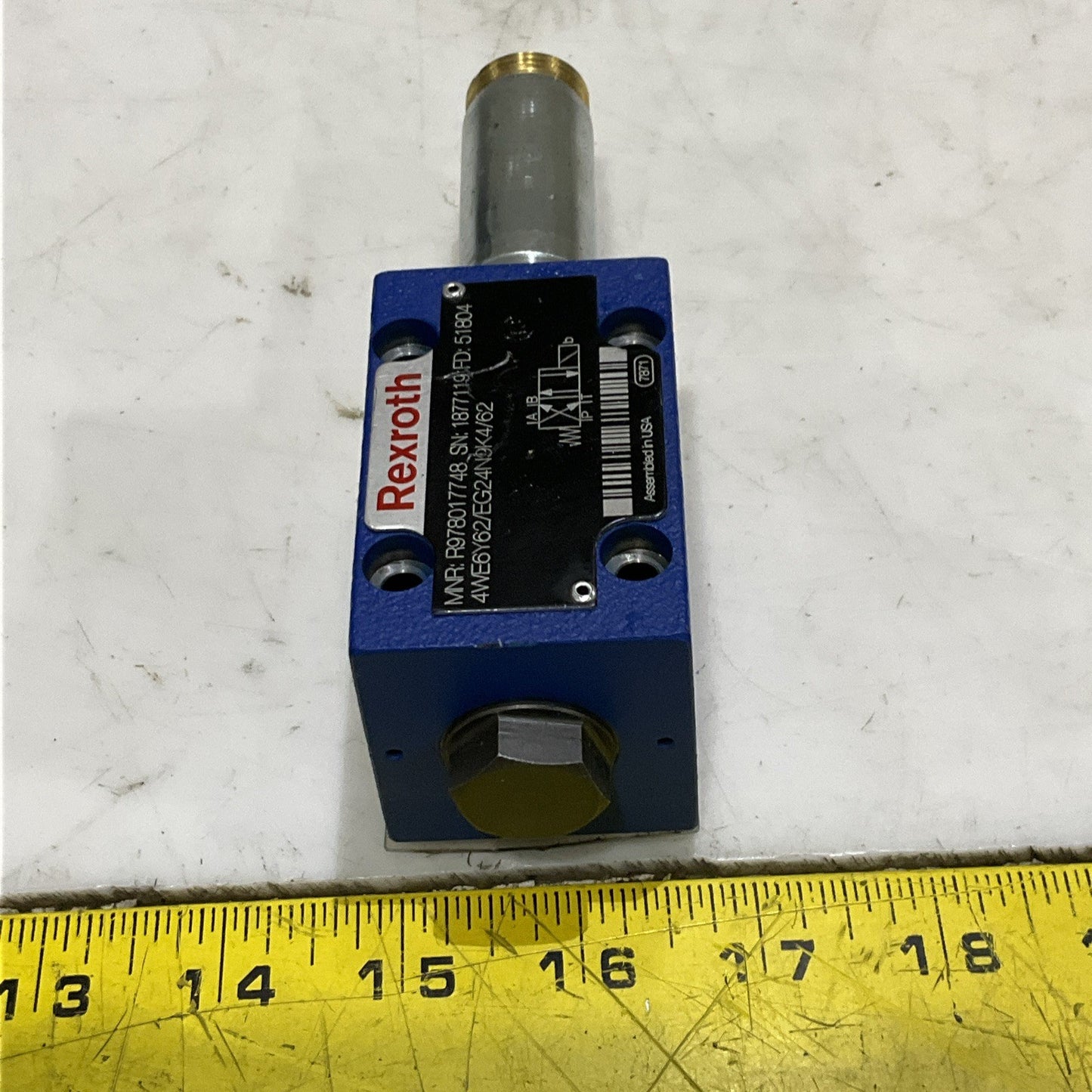 REXROTH R978017748 4WE6Y6/EG24N9K4/62 HYDRAULIC DIRECTIONAL SPOOL VALVE Z2M