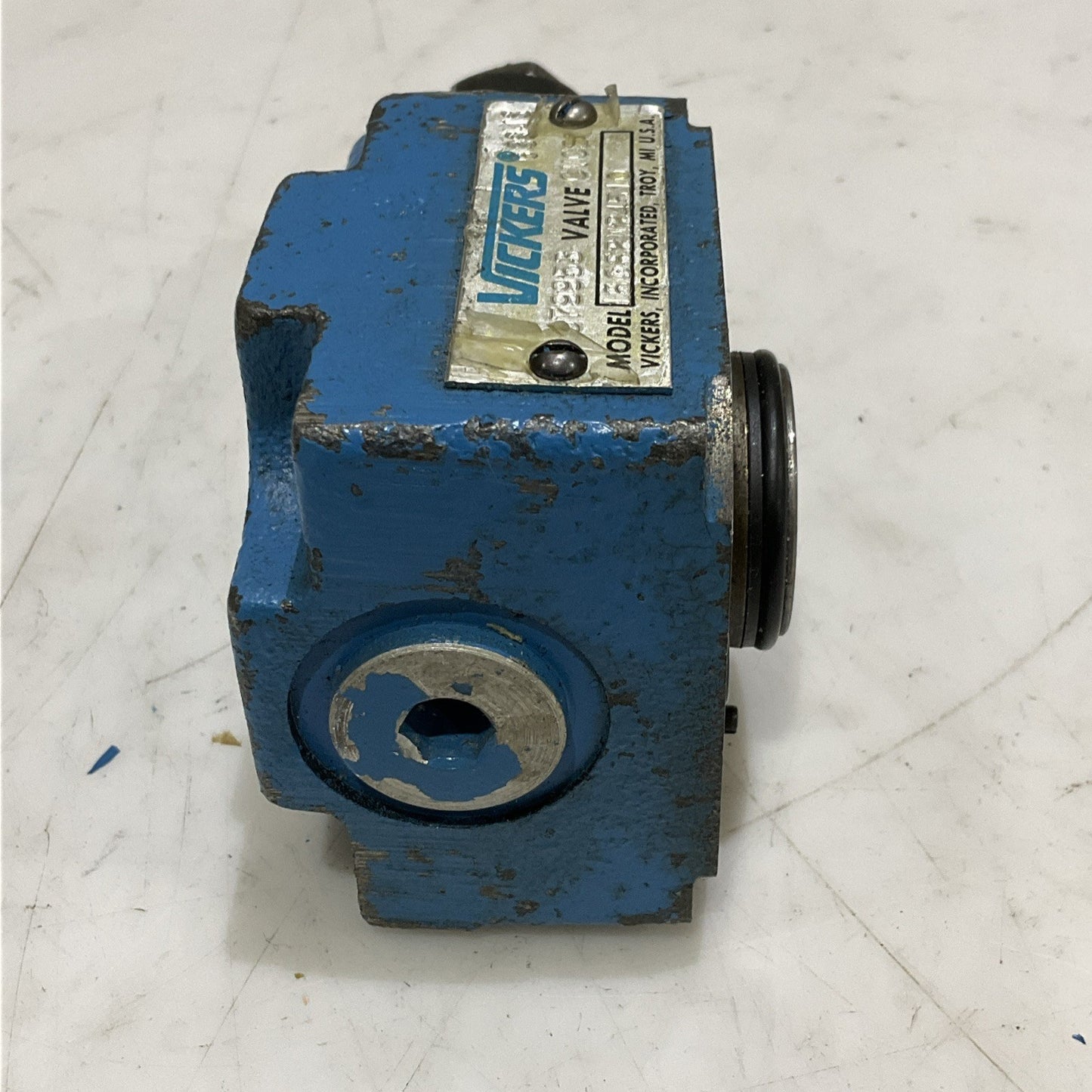 VICKERS CVCS 18GS2W24510 579953 VALVE Z2M
