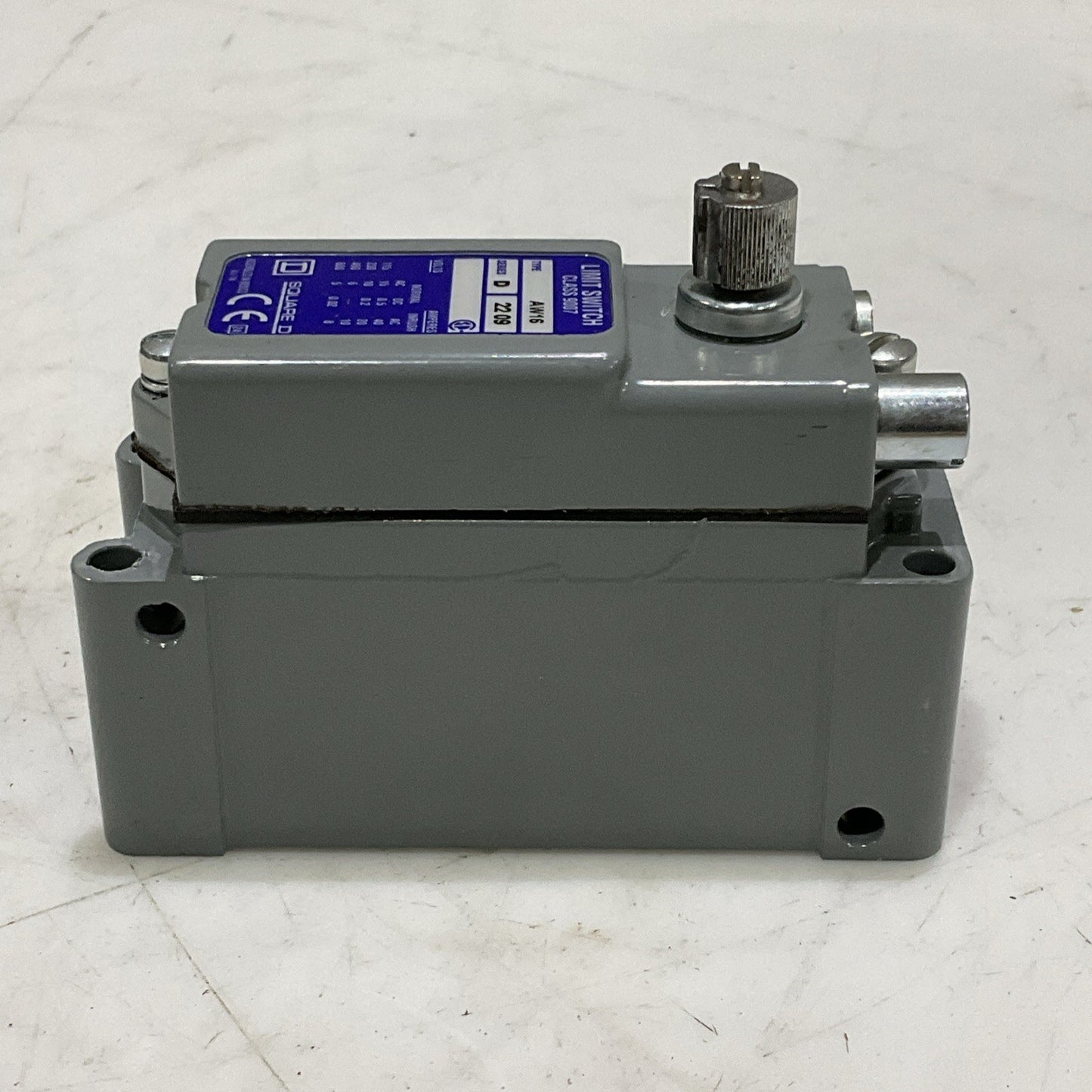 SQUARE D AW16 LIMIT SWITCH CLASS 9007 SERIES D 2209 Z2M