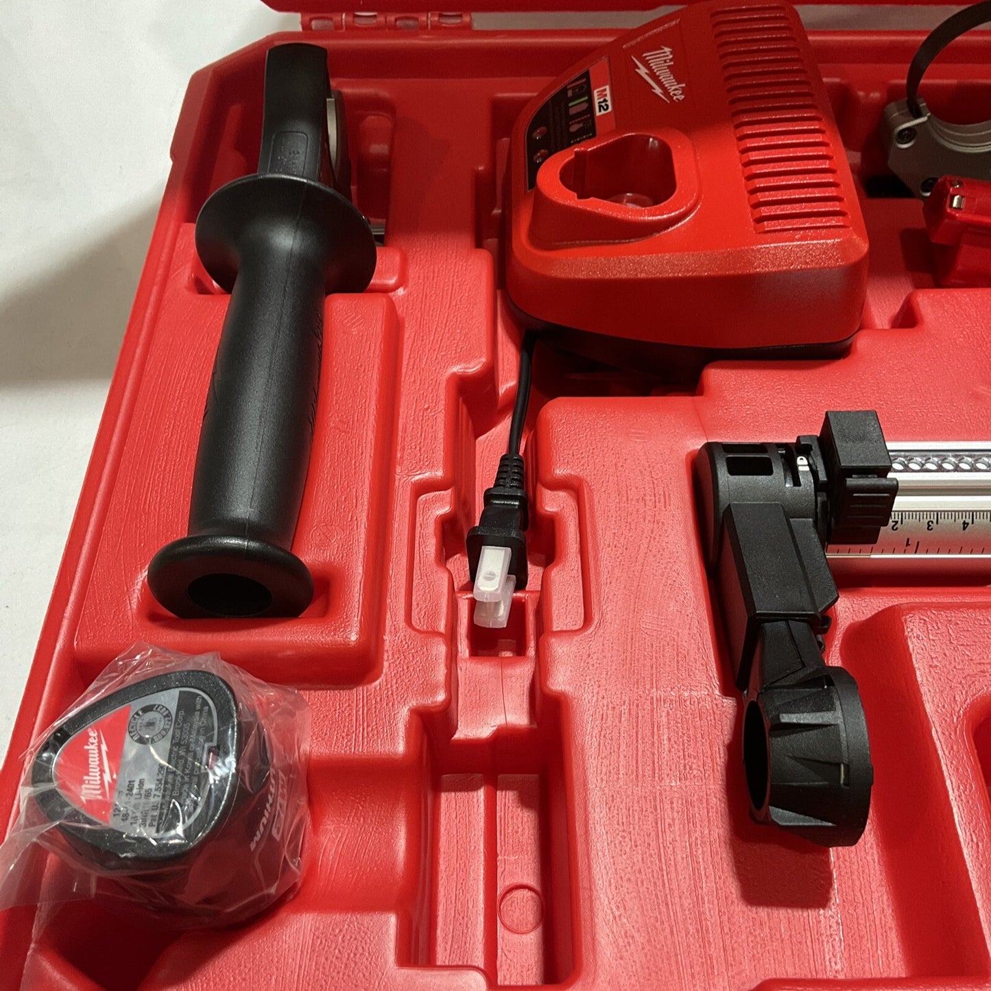 MILWAUKEE M122306-22 HAMMERVAC UNIVERSAL DUST EXTRACTOR KIT U3S