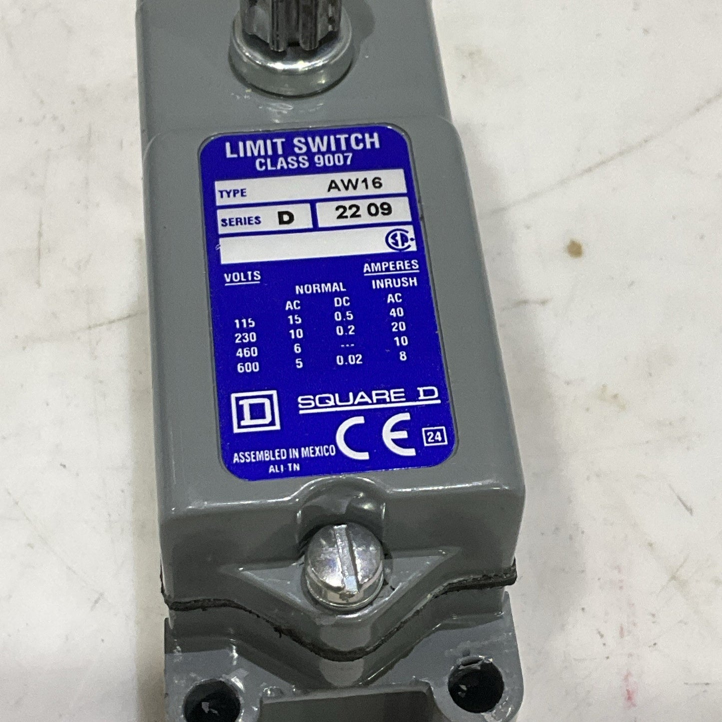 SQUARE D AW16 LIMIT SWITCH CLASS 9007 SERIES D 2209 Z2M