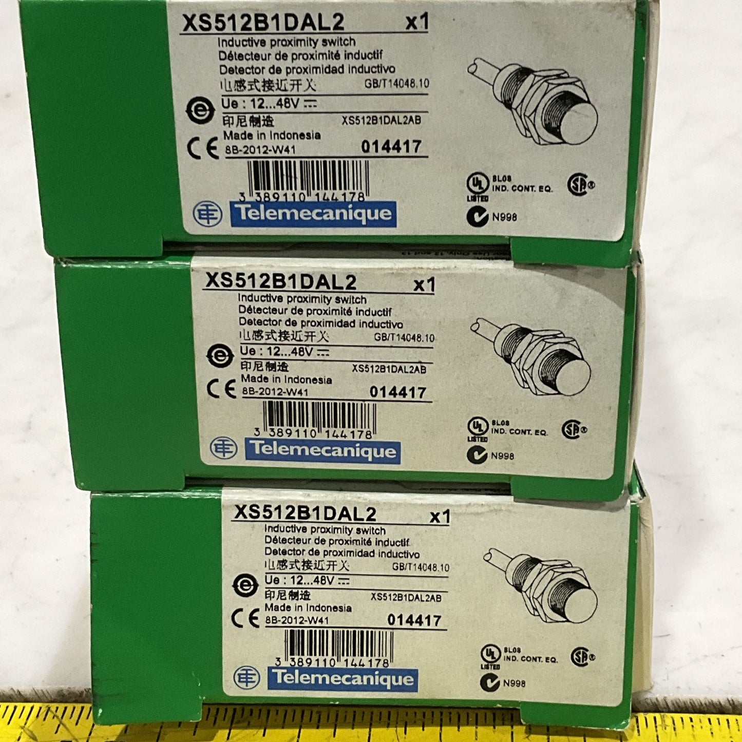 SCHNEIDER ELECTRIC XS512B1DAL2 INDUCTIVE PROXIMITY SWITCH LOT OF 3 Z2M