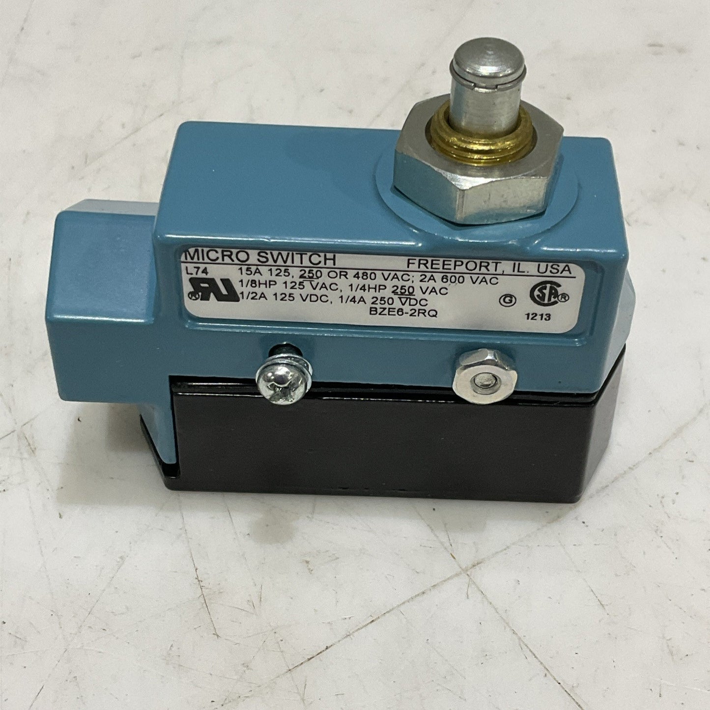 HONEYWELL BZE6-2RQ MICRO SWITCH 600 VAC 2 A BZE62RQ Z2M