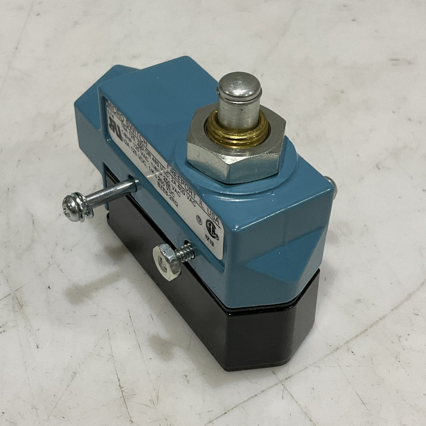 HONEYWELL BZE6-2RQ MICRO SWITCH 600 VAC 2 A BZE62RQ Z2M