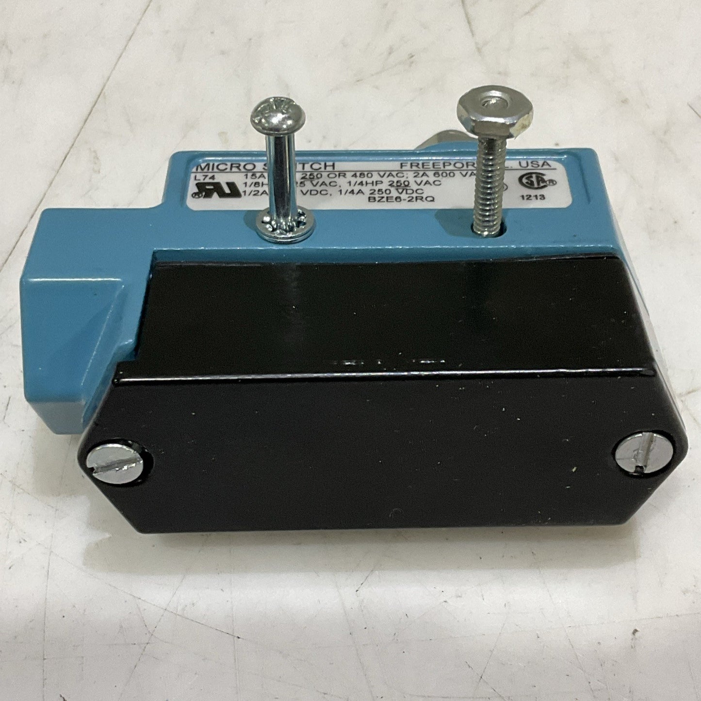 HONEYWELL BZE6-2RQ MICRO SWITCH 600 VAC 2 A BZE62RQ Z2M