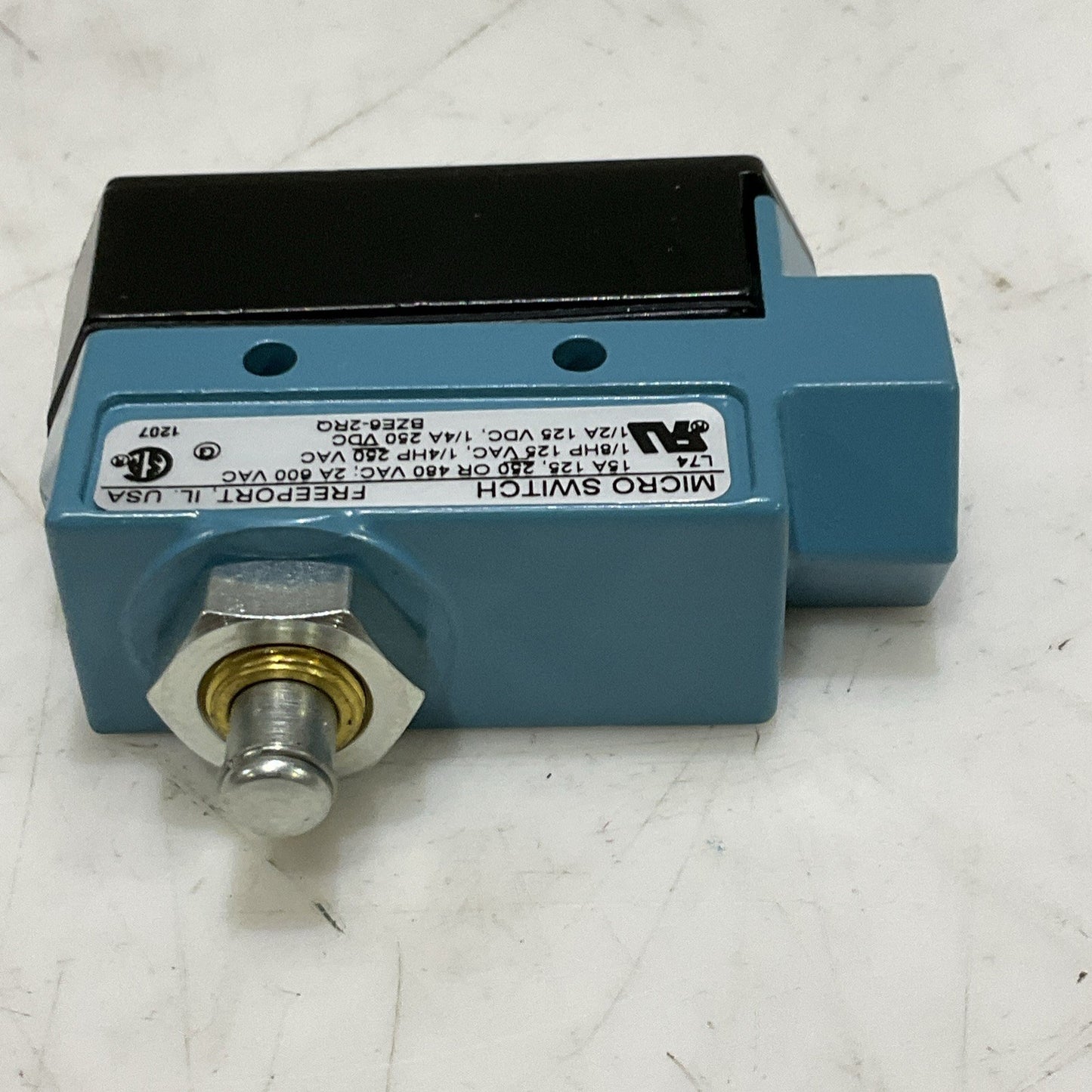 HONEYWELL BZE6-2RQ MICRO SWITCH 600 VAC 2 A BZE62RQ Z2M