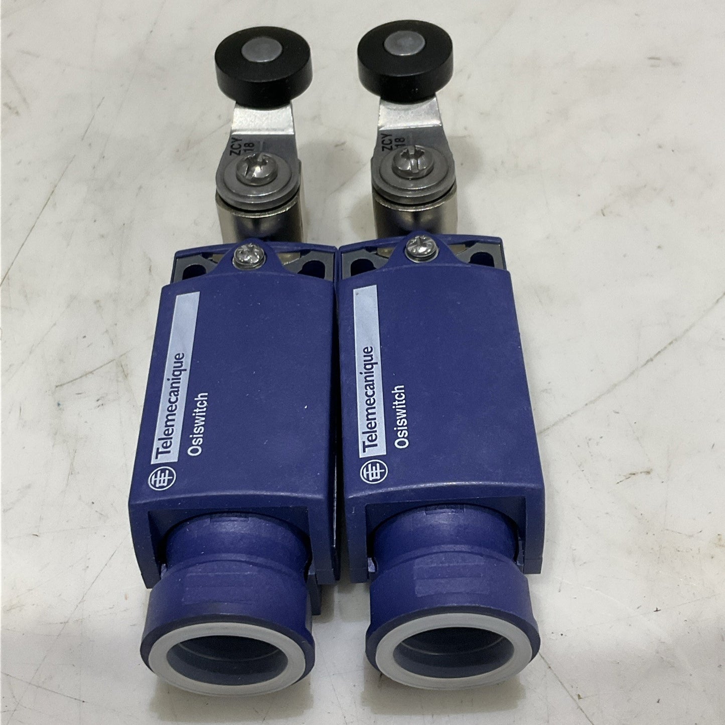 TELEMECANIQUE XCKP2118N12 LIMIT SWITCH THERMOPLASTIC ROLLER LEVER LOT OF 2 Z2M