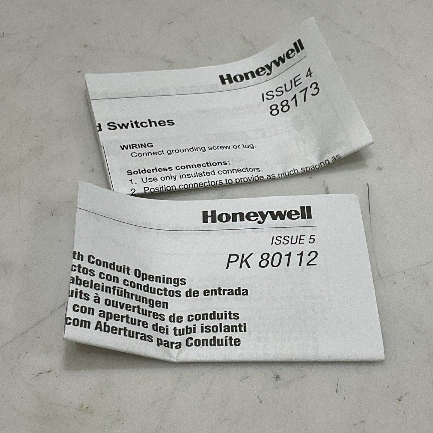 HONEYWELL BZE6-2RQ MICRO SWITCH 600 VAC 2 A BZE62RQ Z2M