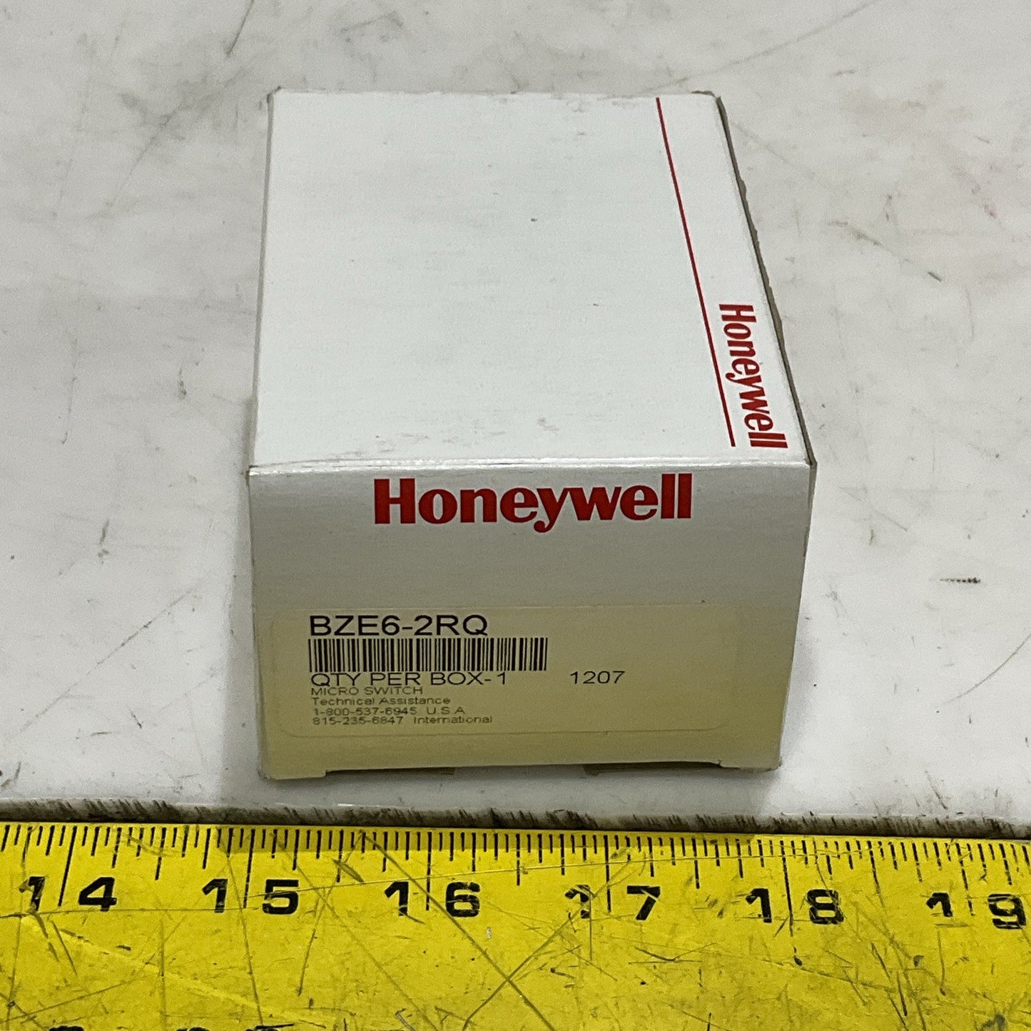 HONEYWELL BZE6-2RQ MICRO SWITCH 600 VAC 2 A BZE62RQ Z2M