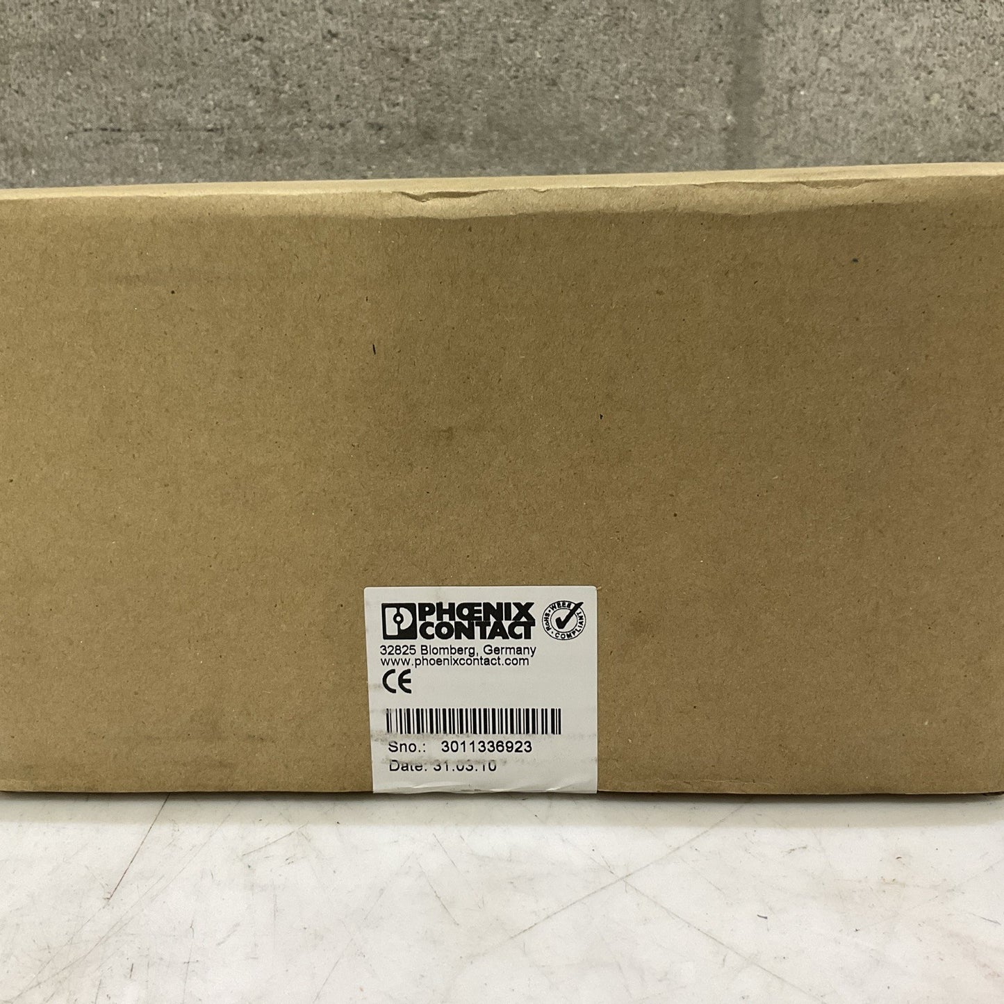 PHOENIX CONTACT TRIO-PS/AC/24DC/20 POWER SUPPLY 100-240 V NEW MFG SEALED Z2M