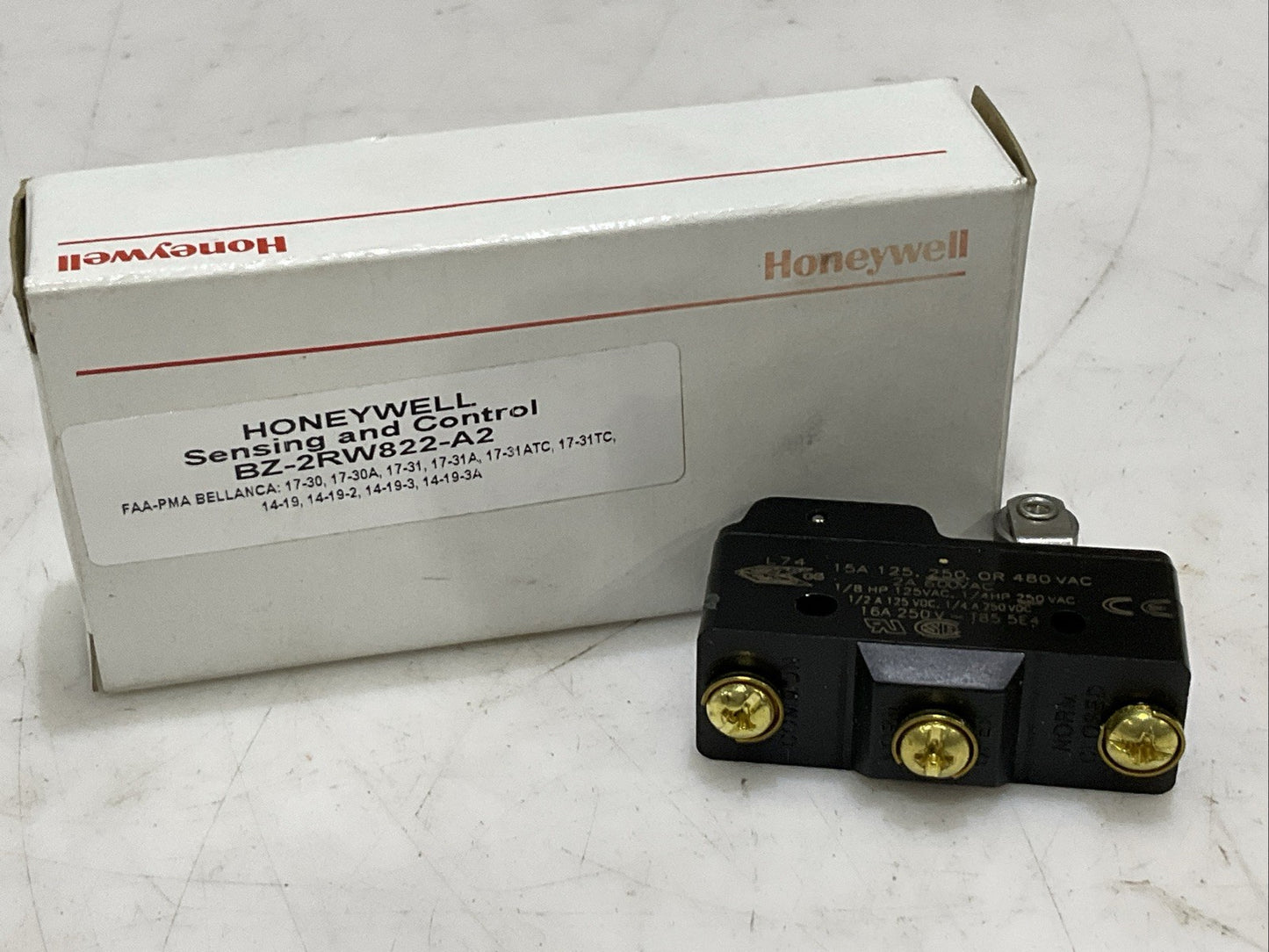 HONEYWELL BZ-2RW822-A2 SNAP ACTION SWITCH 2 A 600 VAC LOT OF 6 Z2M