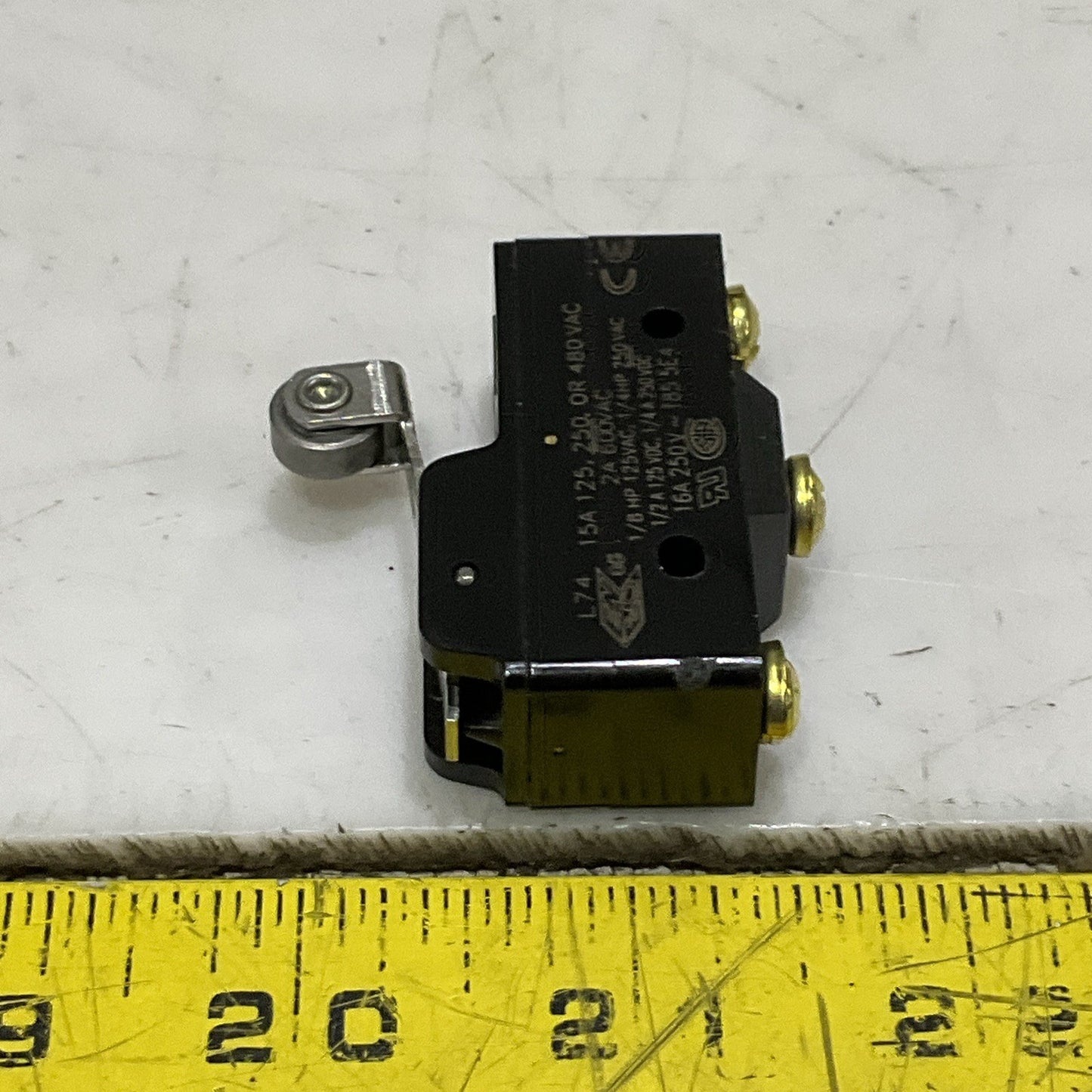 HONEYWELL BZ-2RW822-A2 SNAP ACTION SWITCH 2 A 600 VAC LOT OF 6 Z2M