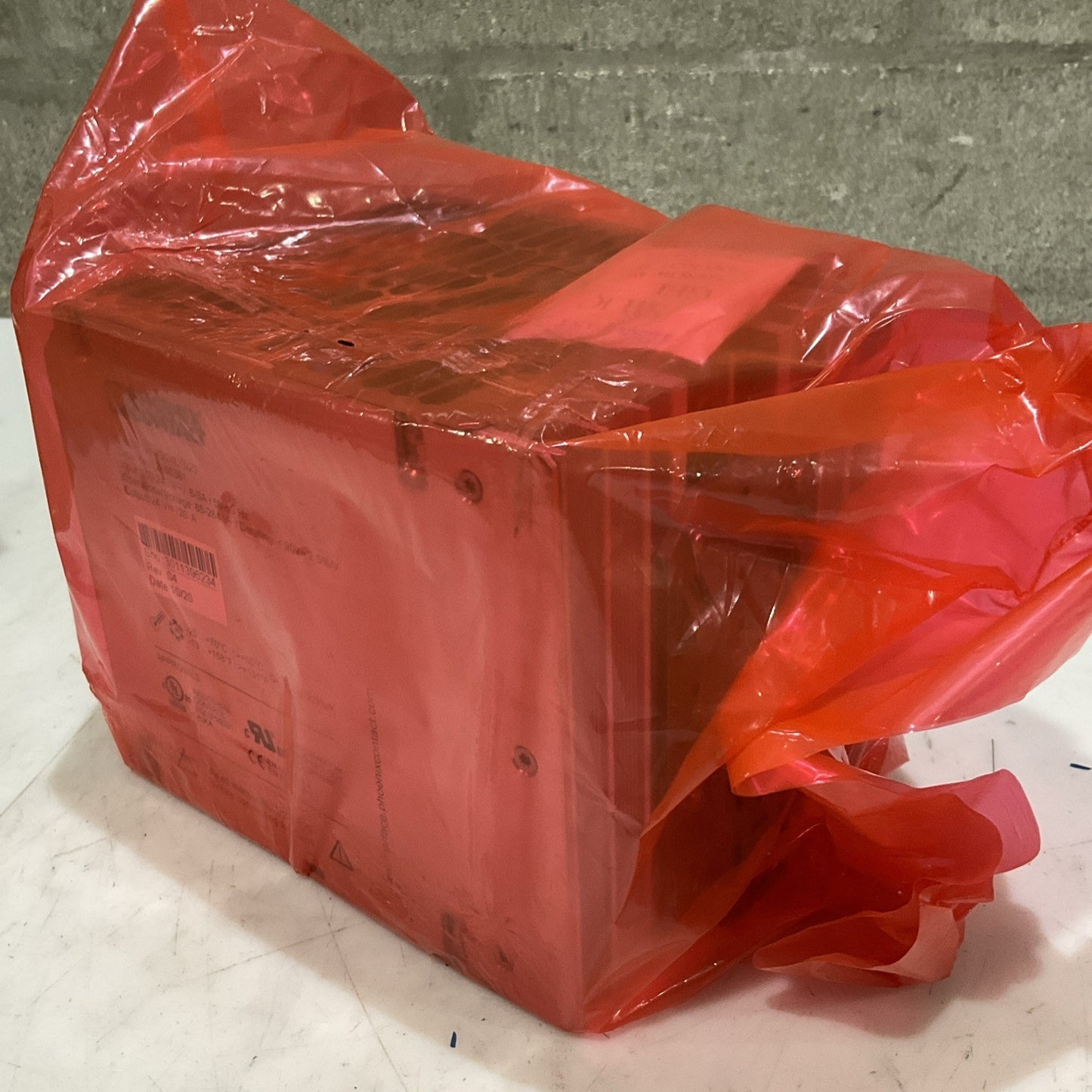 PHOENIX CONTACT TRIO-PS/AC/24DC/20 POWER SUPPLY 100-240 V SEALED IN PLASTIC Z2M