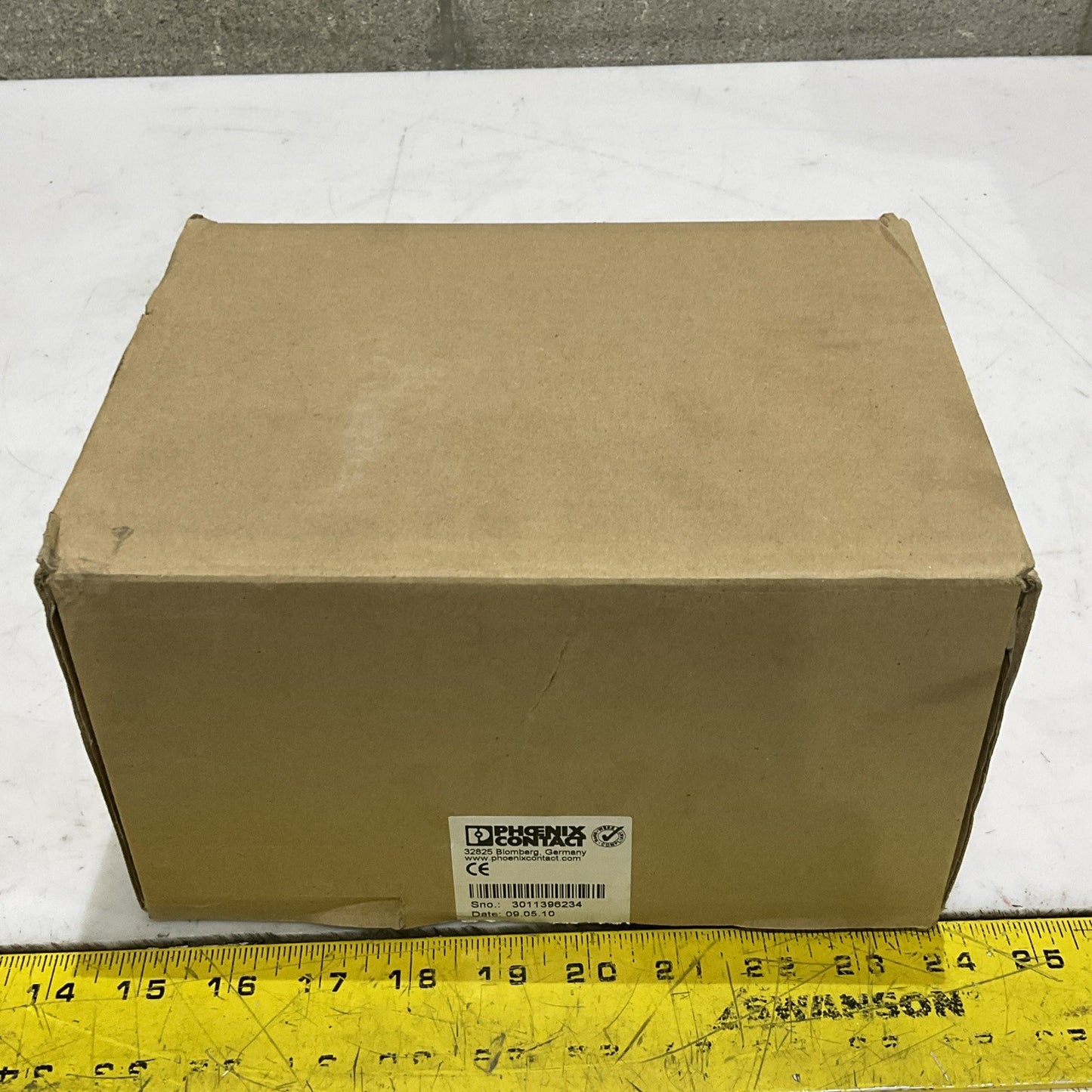 PHOENIX CONTACT TRIO-PS/AC/24DC/20 POWER SUPPLY 100-240 V SEALED IN PLASTIC Z2M
