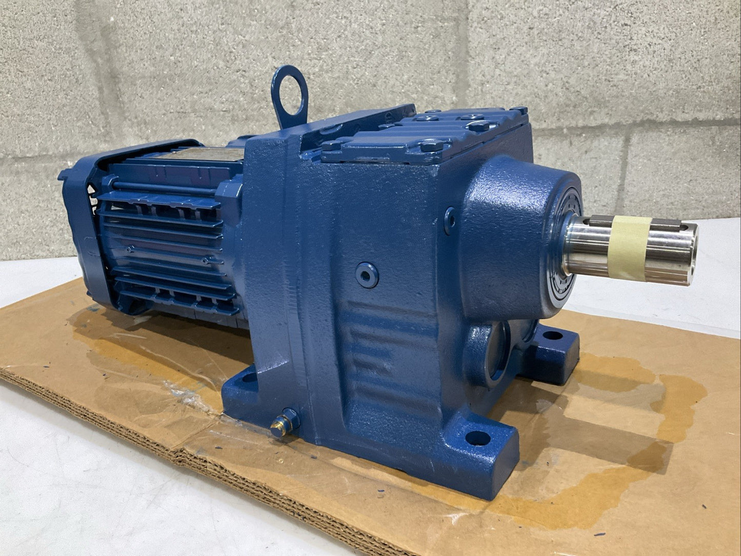 SEW-EURODRIVE R47 DRN71M4 GEAR MOTOR R47DRN71M4 460 V 60 HZ 1730 RPM Z2M