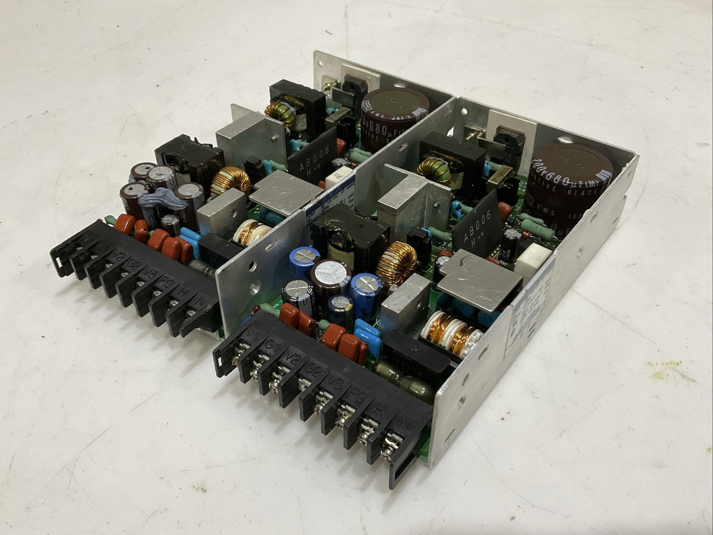 LAMBDA LST-38-133 SWITCHING POWER SUPPLY 85-132 VAC 47-449 Hz 144W LOT OF 2 Z2M