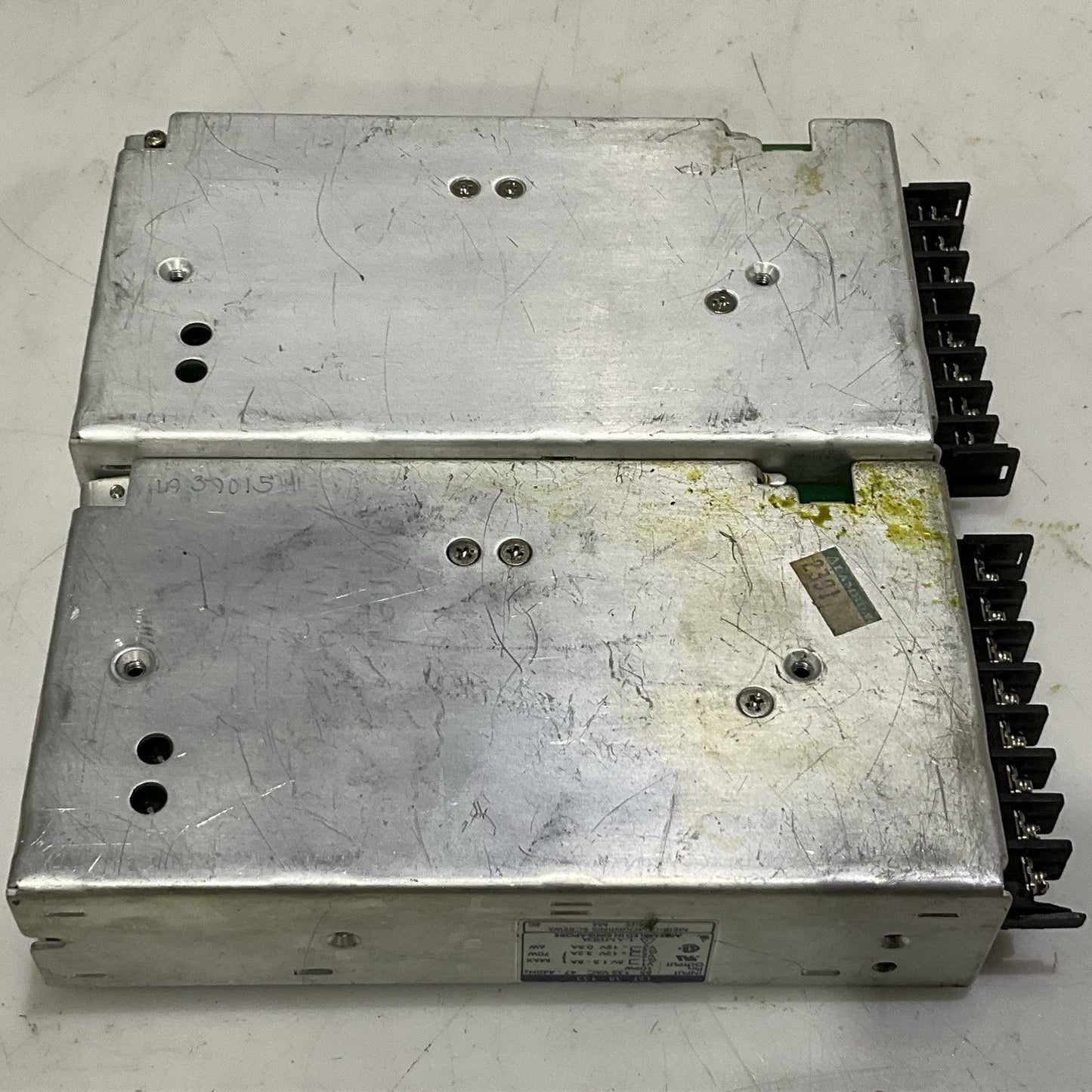 LAMBDA LST-38-133 SWITCHING POWER SUPPLY 85-132 VAC 47-449 Hz 144W LOT OF 2 Z2M