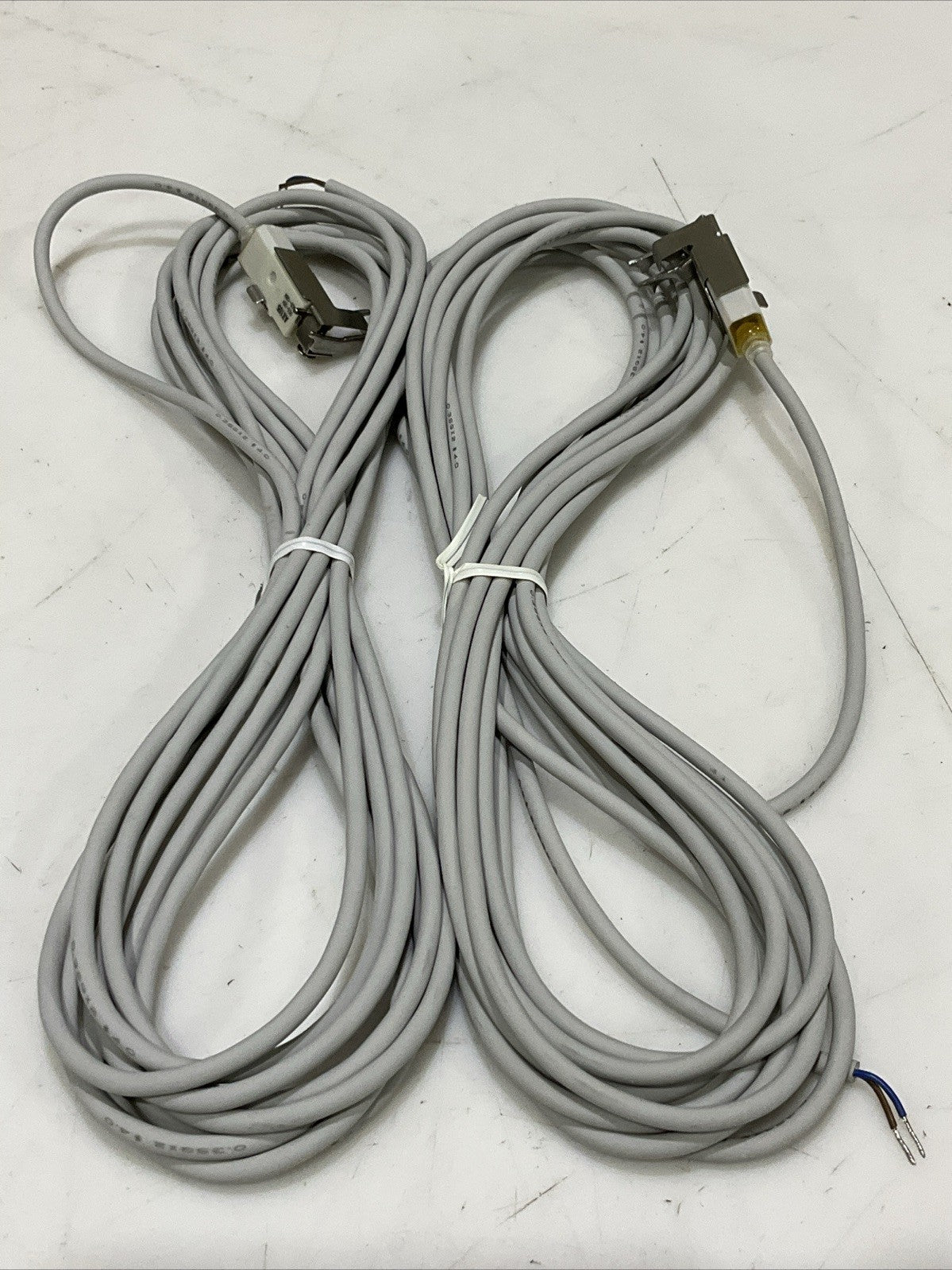 TAIYO AX105 REED PROXIMITY SENSOR DC5~30V AC5~120V LOT OF 2 Z2M