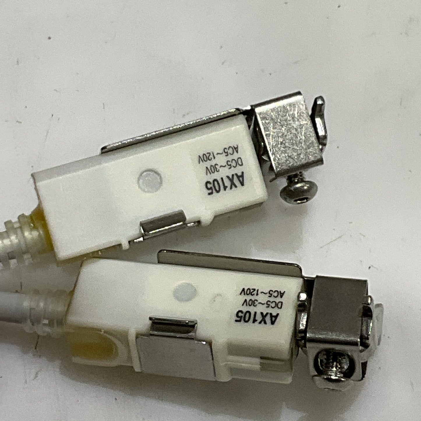 TAIYO AX105 REED PROXIMITY SENSOR DC5~30V AC5~120V LOT OF 2 Z2M