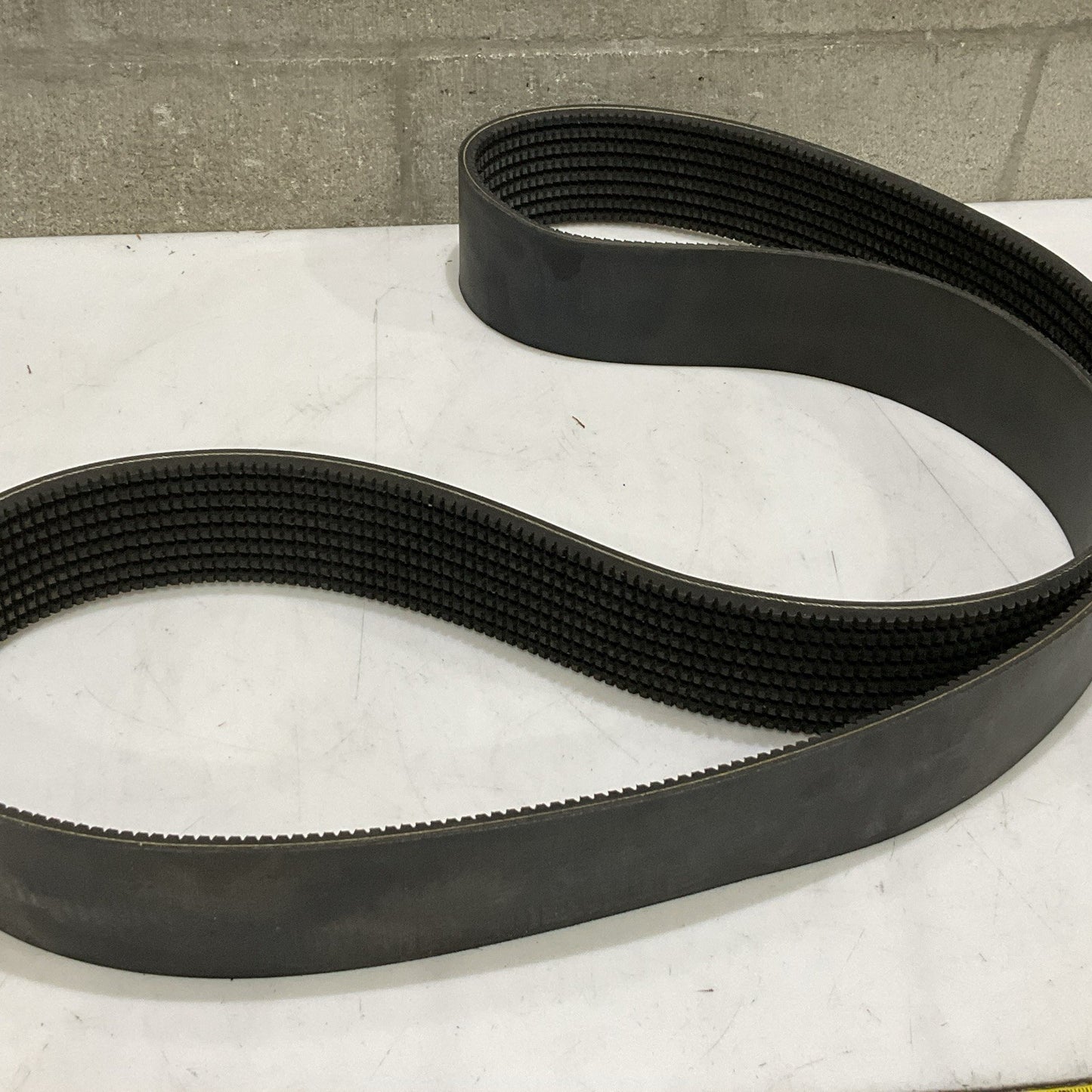 GOODYEAR 3VX1000 HT-Y WEDGE BANDED INDUSTRIAL V BELT Z2M