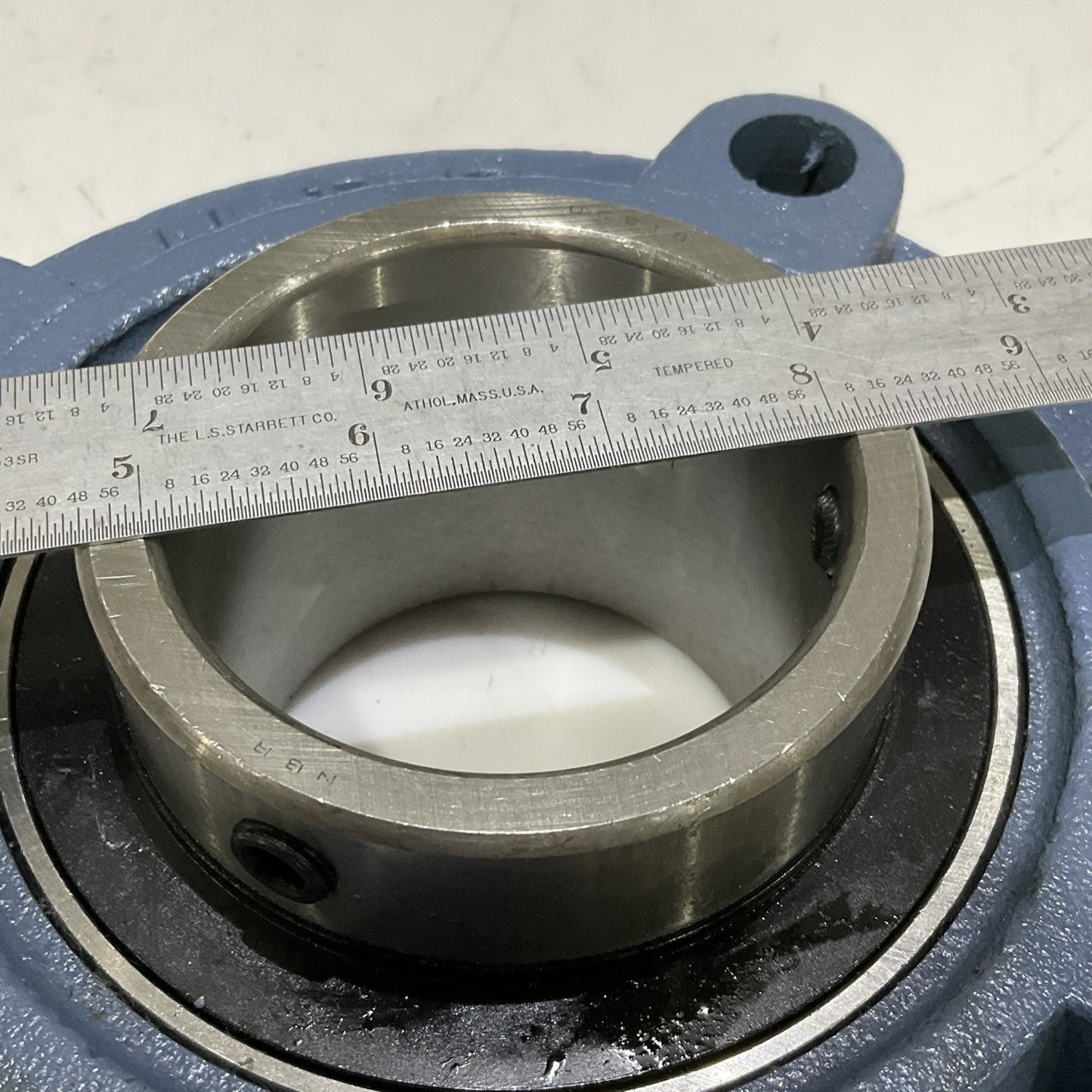 NBR BEARING LIMITED UCFC215-75MM ROUND FLANGE MOUNT 4 BOLT BEARING Z2M