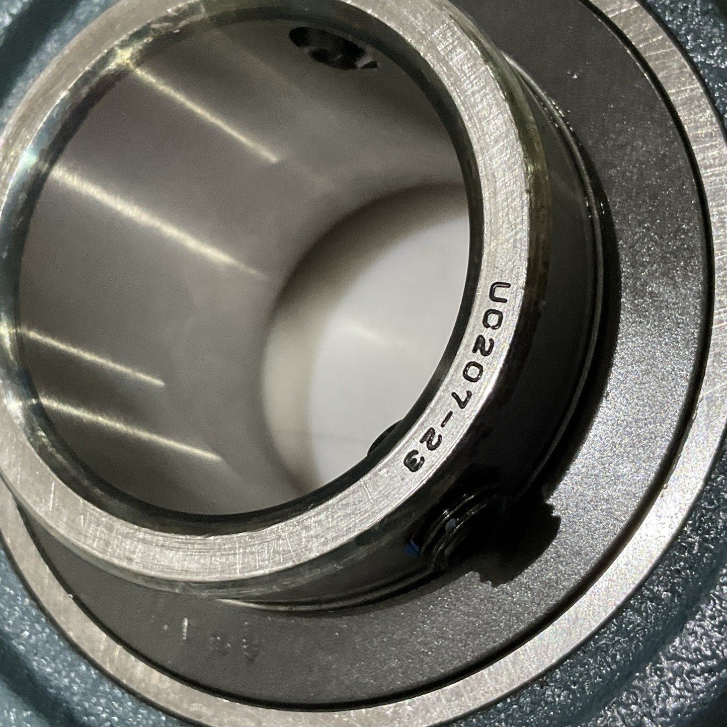 AMI UCF207-23 FLANGE MOUNT 4 BOLT BEARING 1 7/16 BORE UCF20723 Z2M