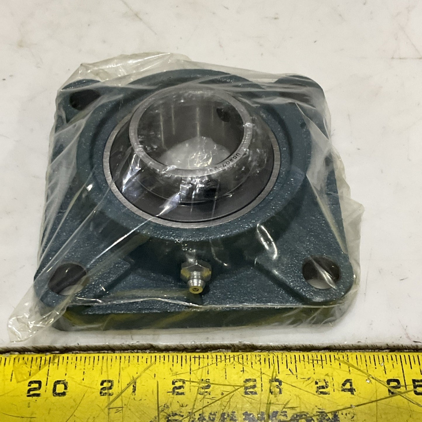 AMI UCF207-23 FLANGE MOUNT 4 BOLT BEARING 1 7/16 BORE UCF20723 Z2M
