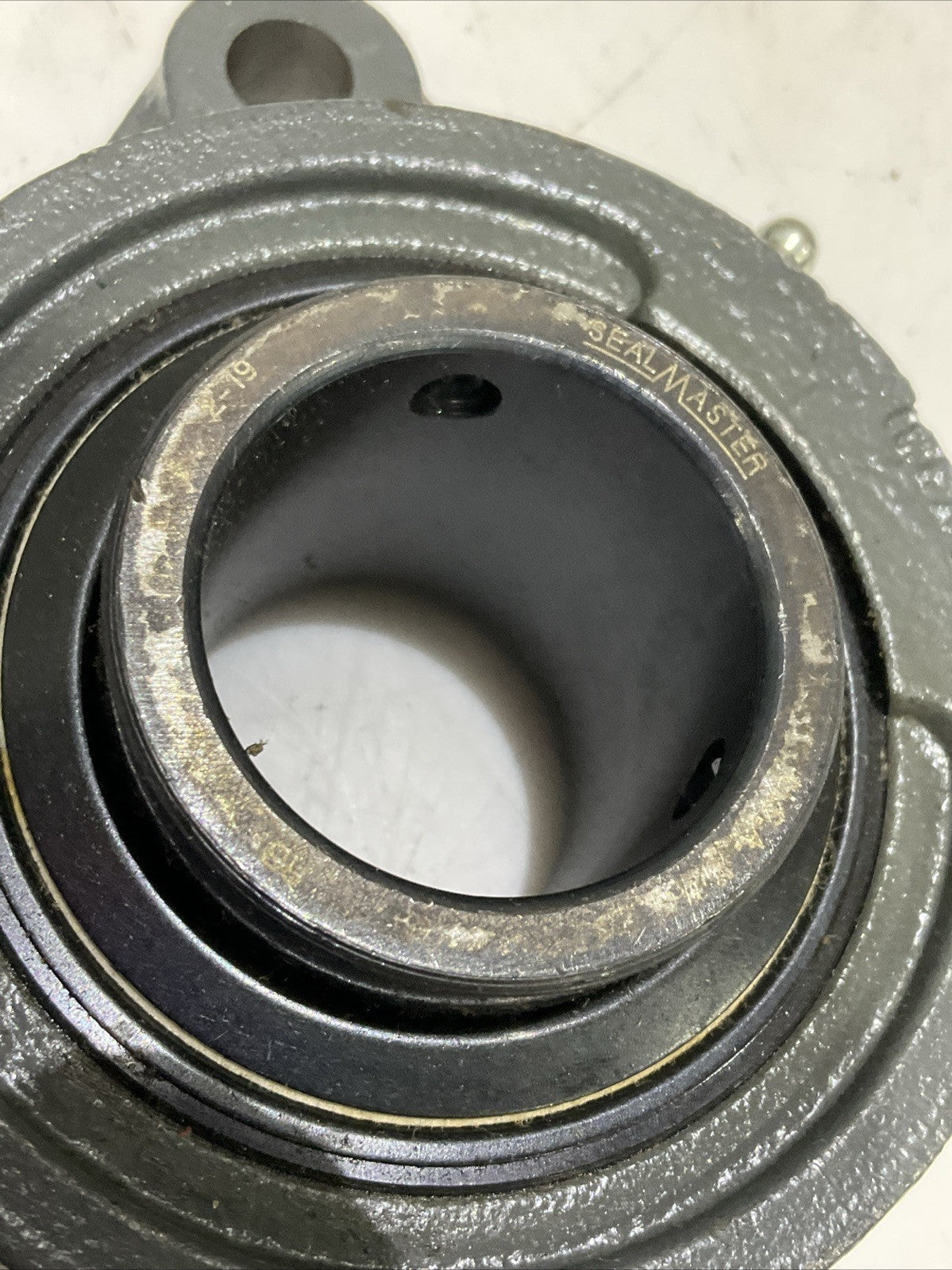 SEAL MASTER SFT-25 FLANGE MOUNT 2 BOLT BEARING 1 9/16 BORE 7005533 Z2M