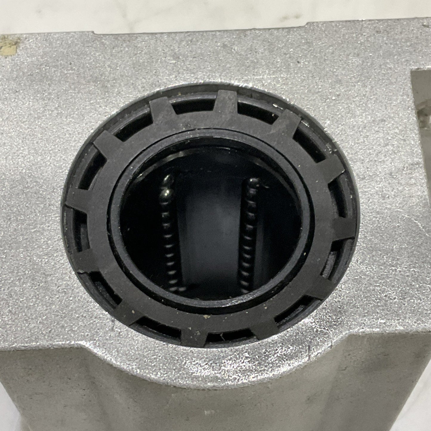 THOMSON SPB 16 SPB16 LINEAR SUPER PILLOW BALL BEARING Z2M