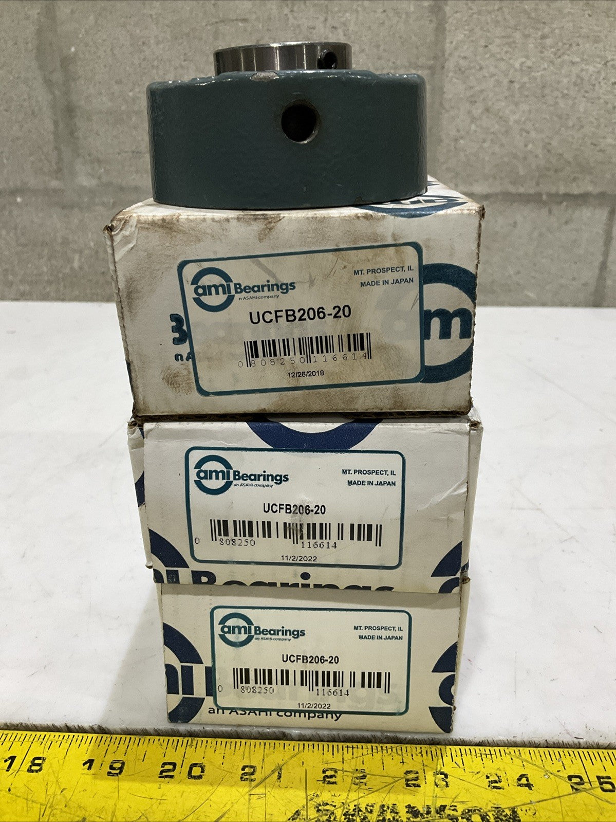 AMI UCFB206-20 UCFB20620 FLANGE MOUNT 2 BOLT BEARING LOT OF 4 Z2M