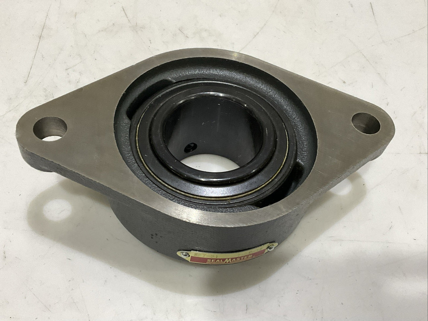 SEAL MASTER SFT-31 FLANGE MOUNT 2 BOLT BEARING 1 15/16 IN BORE Z2M