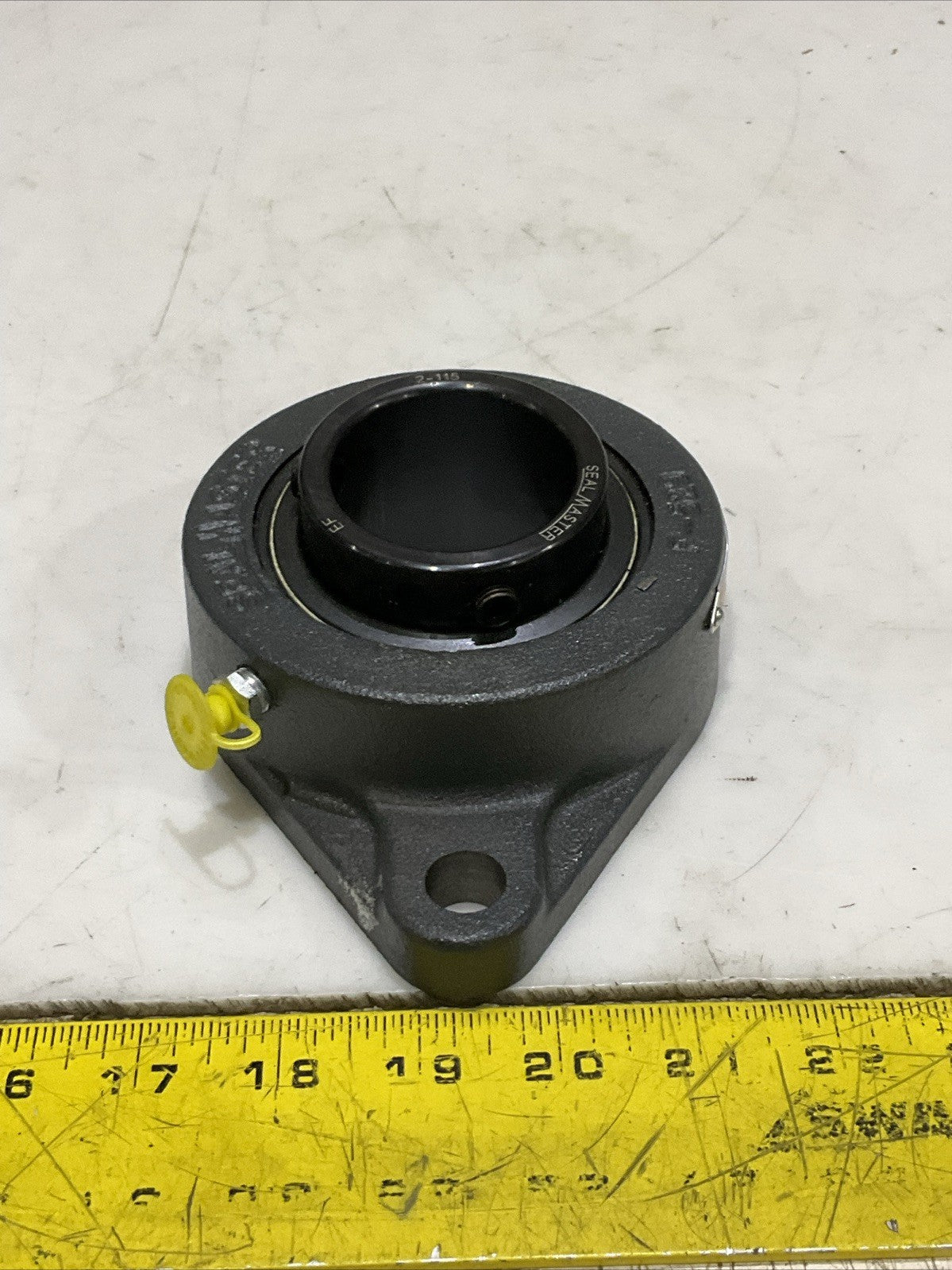 SEAL MASTER SFT-31 FLANGE MOUNT 2 BOLT BEARING 1 15/16 IN BORE Z2M
