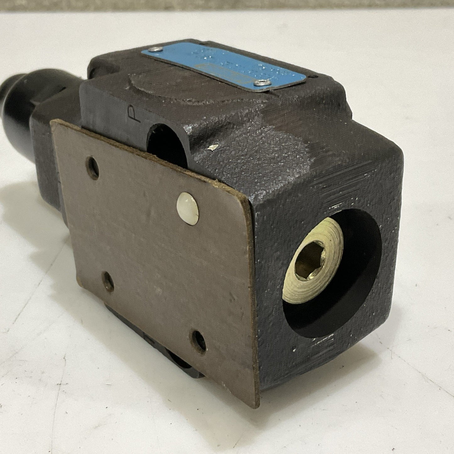 VICKERS CVCS 16 C1 S2 W 250 11 HYDRAULIC CARTRIDGE VALVE CVCS16C1S2W25011 Z2M