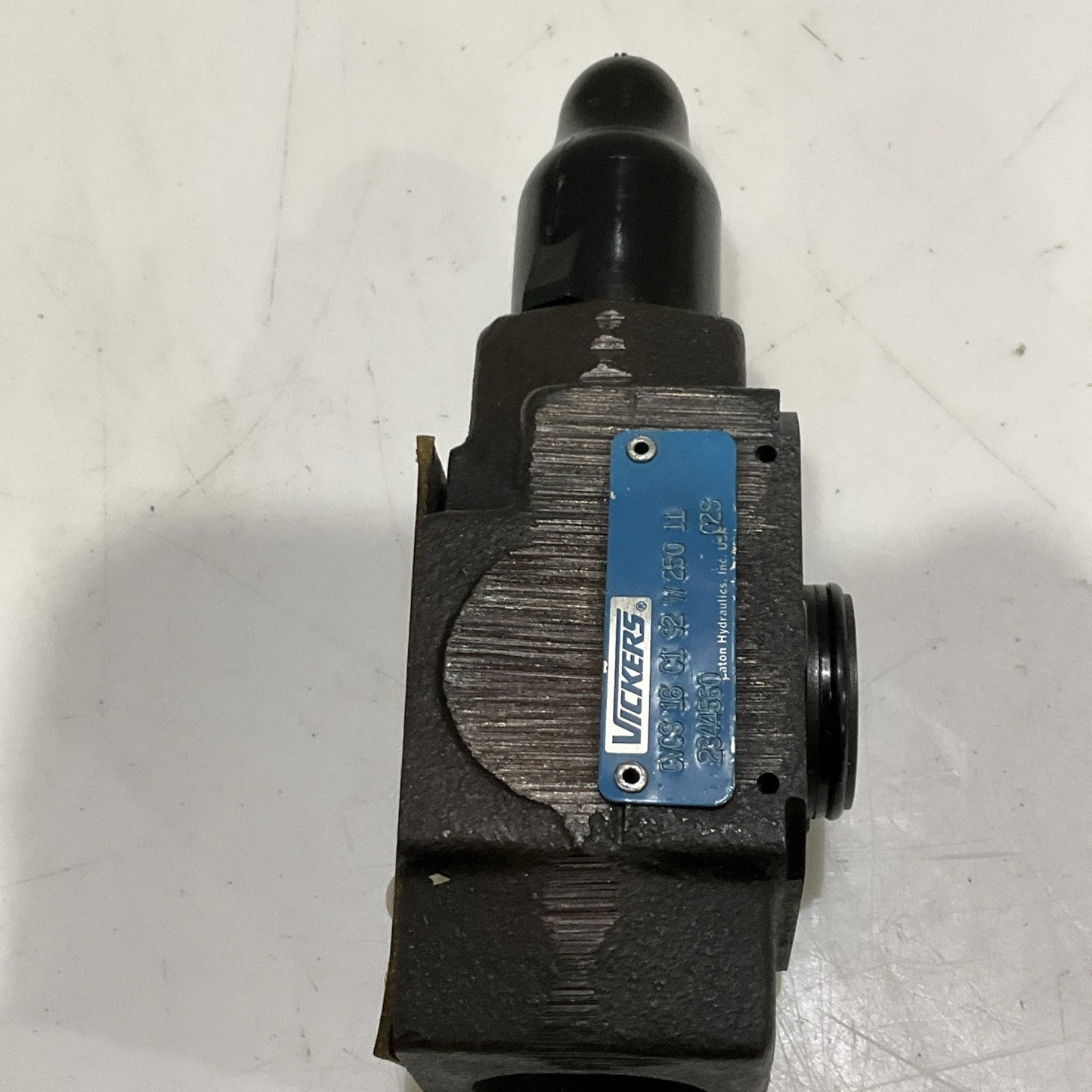 VICKERS CVCS 16 C1 S2 W 250 11 HYDRAULIC CARTRIDGE VALVE CVCS16C1S2W25011 Z2M
