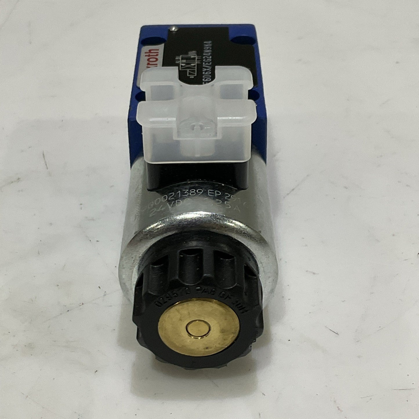REXROTH R900021389 4WE6D6X/EG24N9K4 DIRECTIONAL CONTROL VALVE Z2M