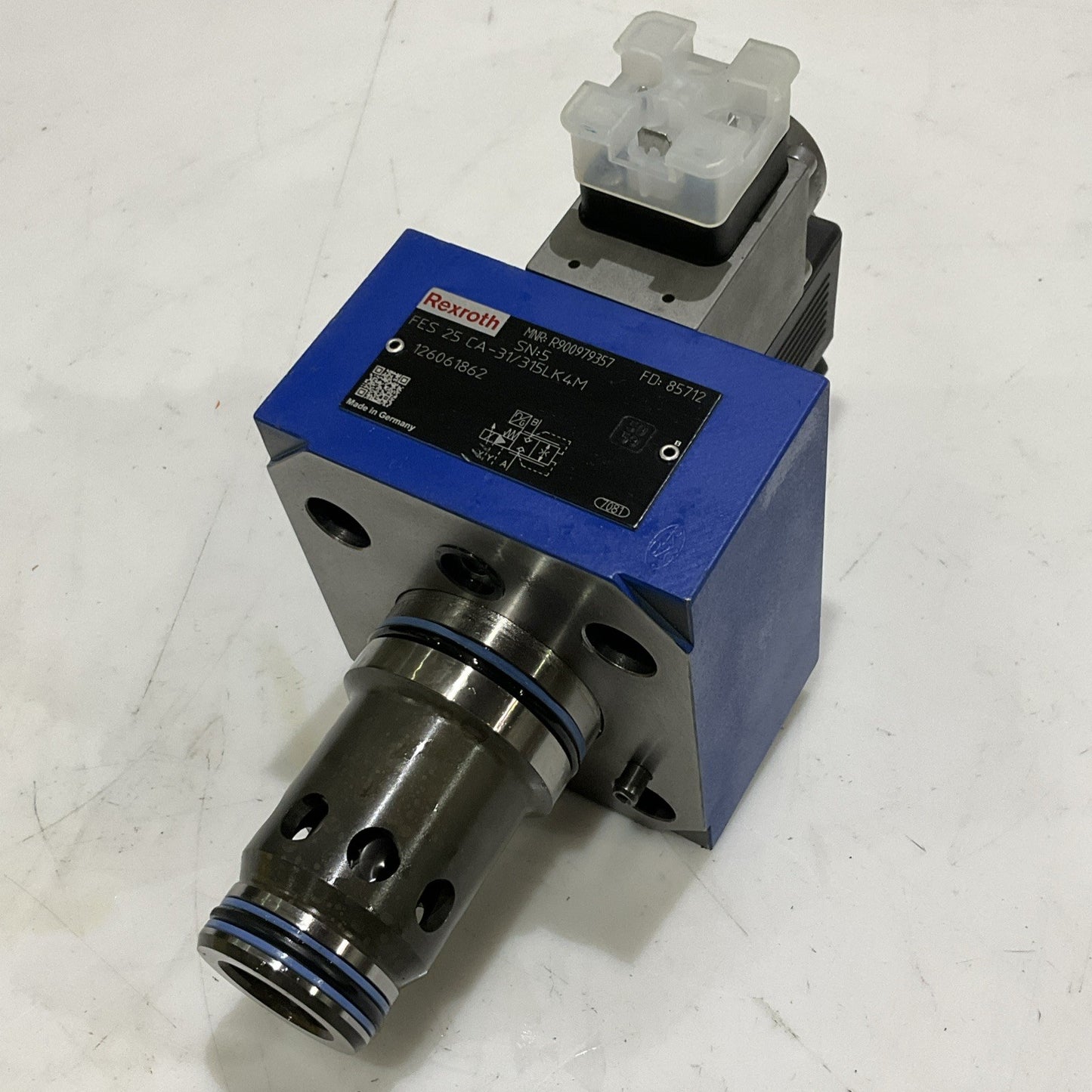 REXROTH R900979357 FES 25 CA-31/315LK4M PROPORTIONAL VALVE Z2M