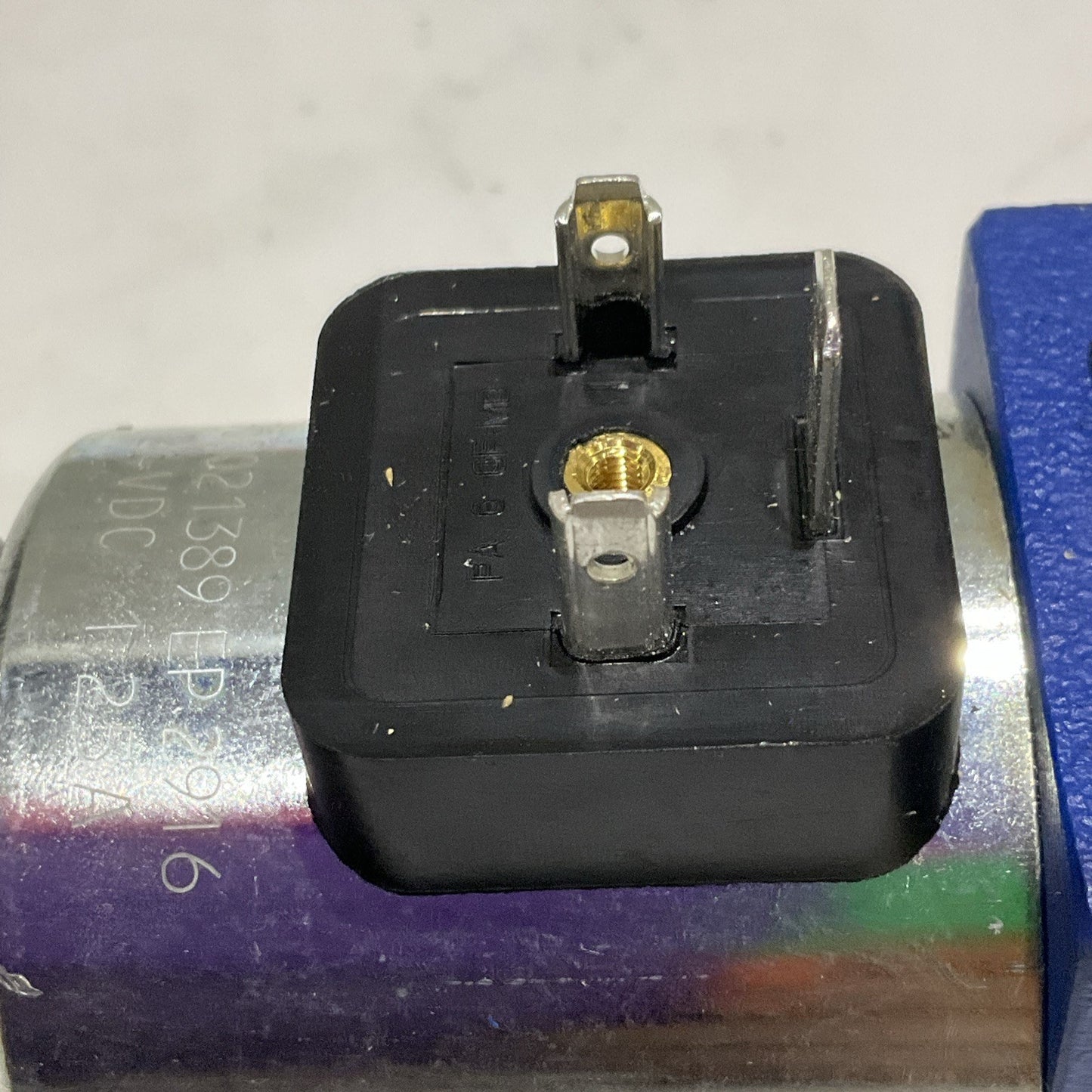 REXROTH R900021389 4WE6D6X/EG24N9K4 DIRECTIONAL CONTROL VALVE Z2M