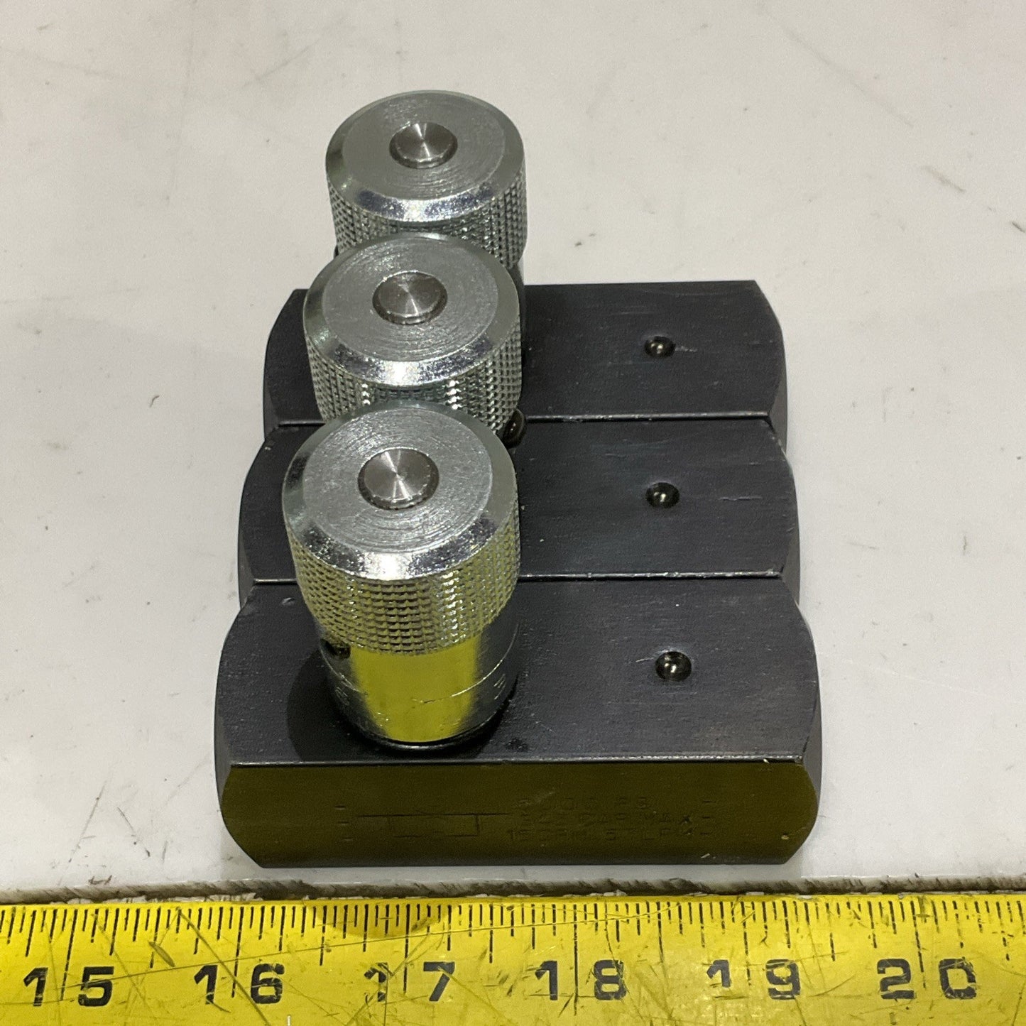 PARKER F800S HYDRAULIC FLOW CONTROL VALVE 5000 PSI 345 BAR 15 GPM LOT OF 3 Z2M