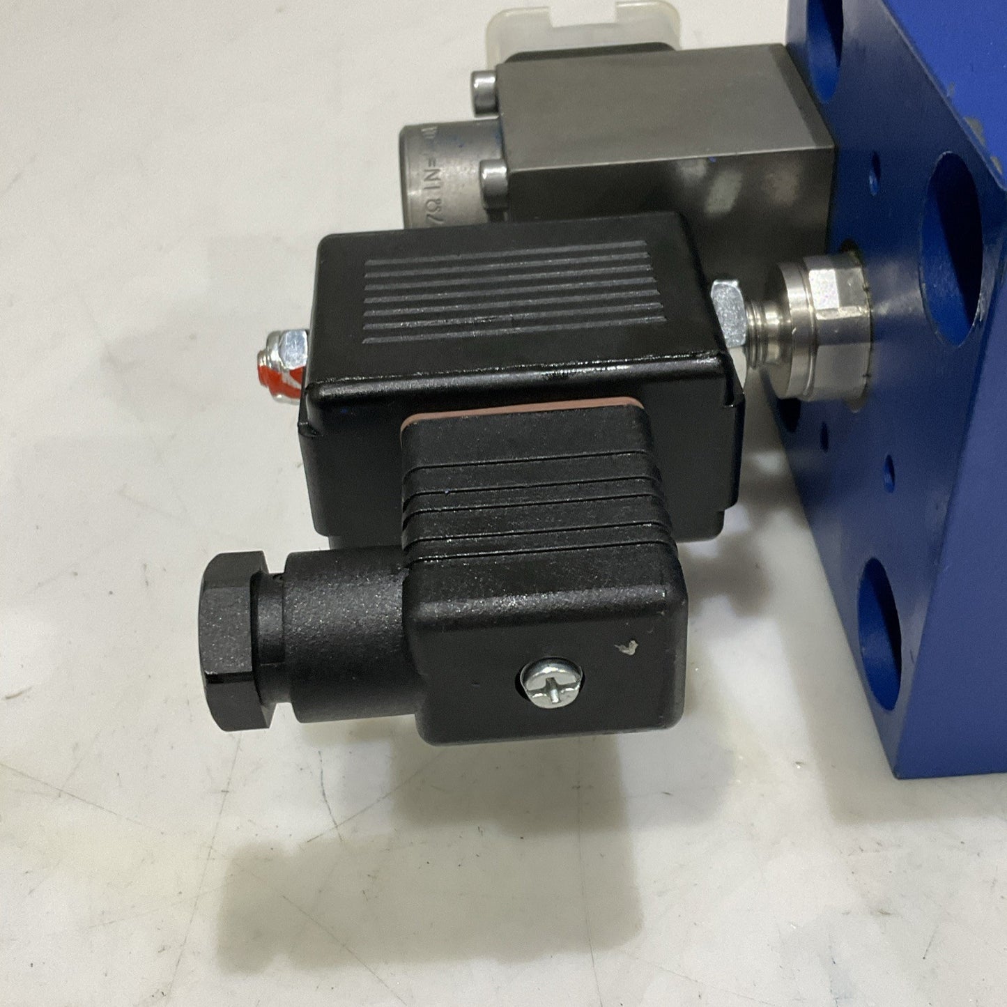 REXROTH R900979357 FES 25 CA-31/315LK4M PROPORTIONAL VALVE Z2M