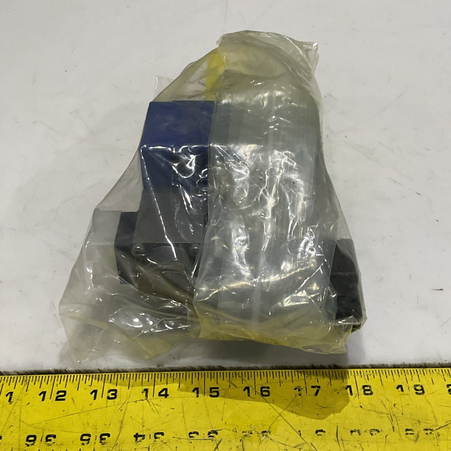 REXROTH R900979357 FES 25 CA-31/315LK4M PROPORTIONAL VALVE Z2M