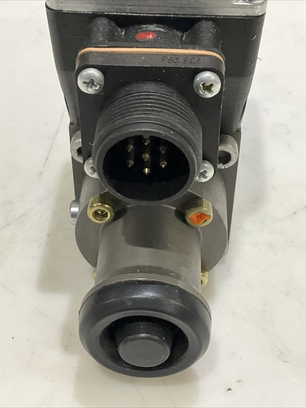 REXROTH R900923432 DREE 10-52/200YMG24NK31M SOLENOID VALVE Z2M