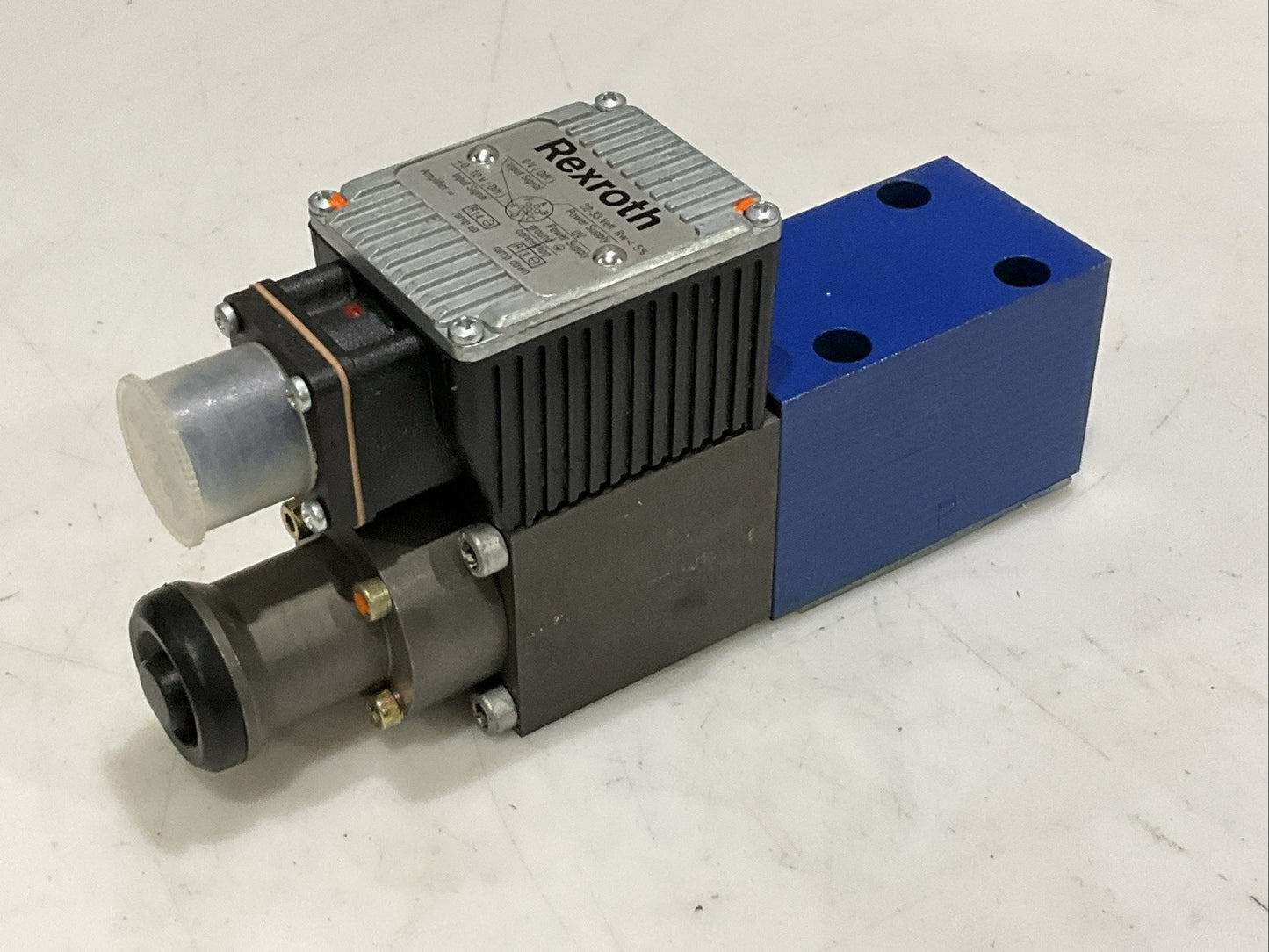 REXROTH R900923432 DREE 10-52/200YMG24NK31M SOLENOID VALVE Z2M