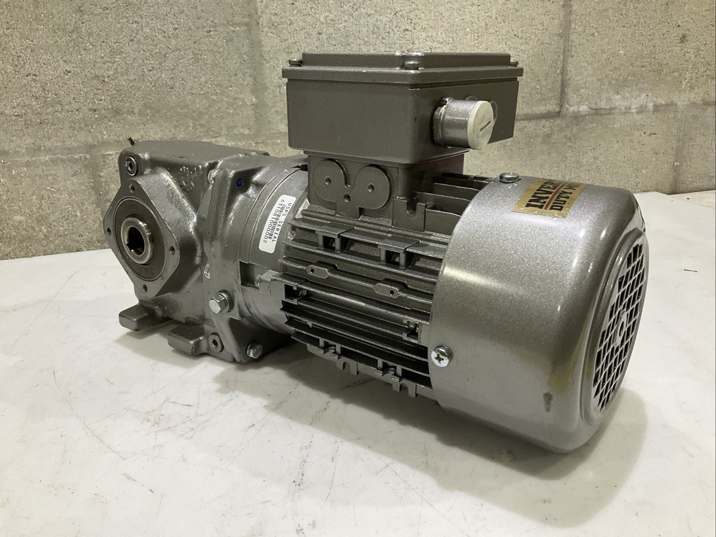 NORD SK71L/4 CUS TW 201546718-100 GEAR MOTOR SK02040AZ-71L/4 CUS TW Z2M