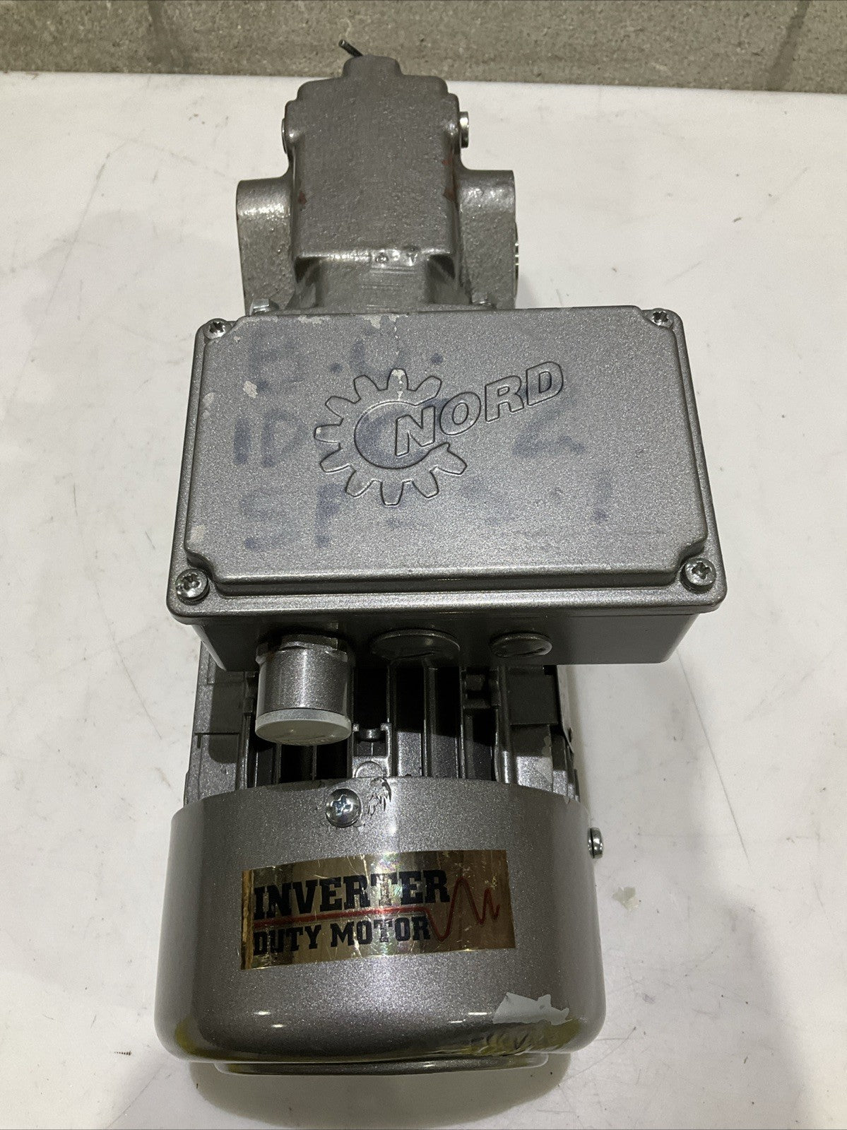 NORD SK71L/4 CUS TW 201546718-100 GEAR MOTOR SK02040AZ-71L/4 CUS TW Z2M