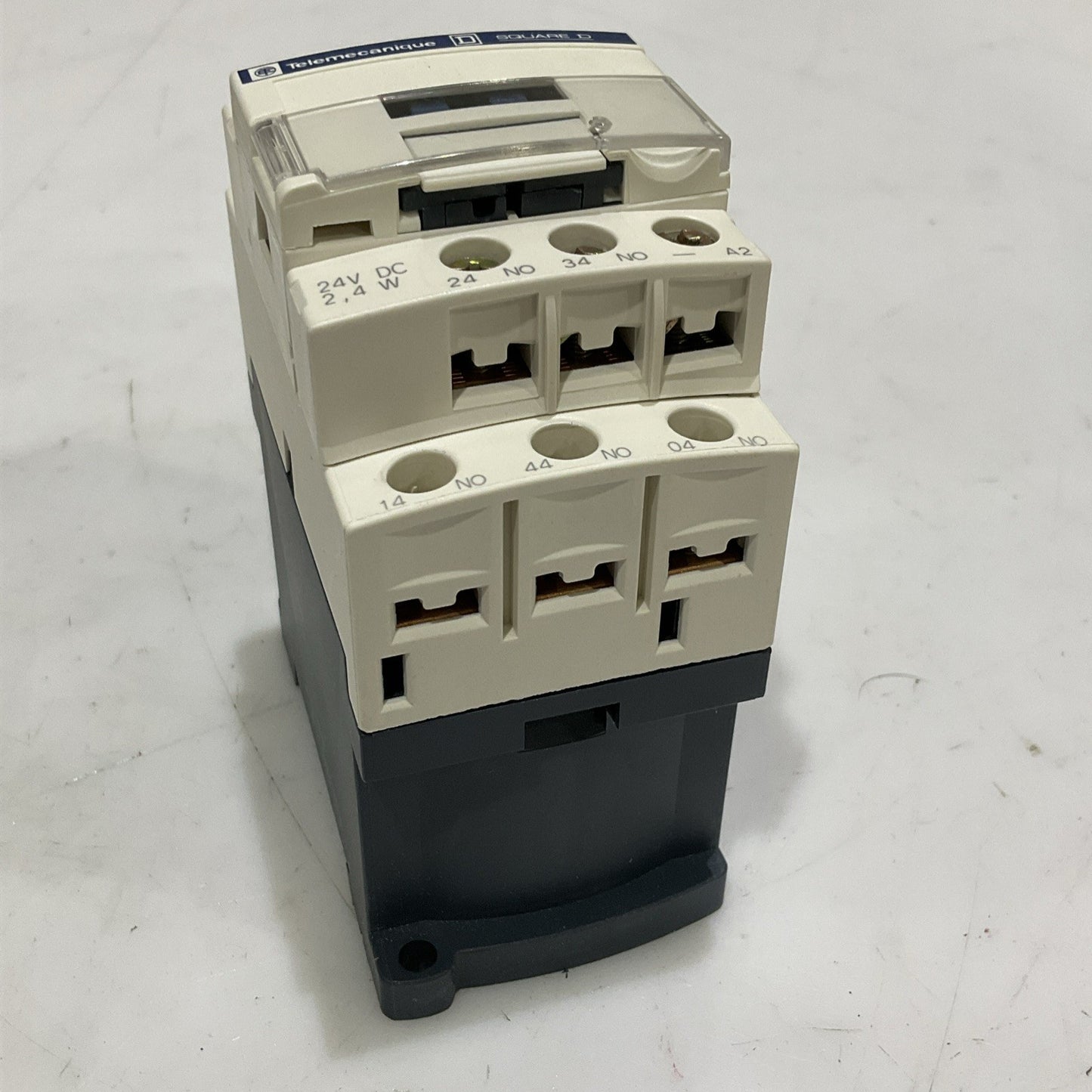 SQUARE D TELEMECANIQUE CAD50BL CONTROL RELAY 24V CAD50BL40696 Z2M