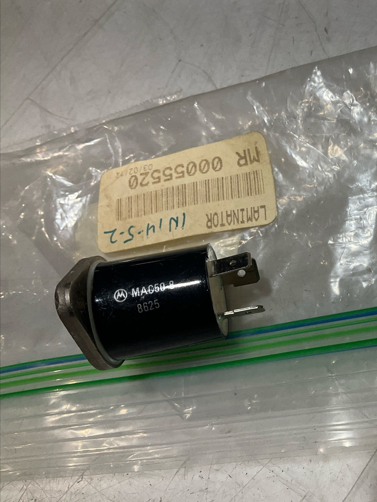 MOTOROLA MAC50–8 8625 SILICON BIDIRECTIONAL TRIODE THYRISTOR LAMINATOR U3S