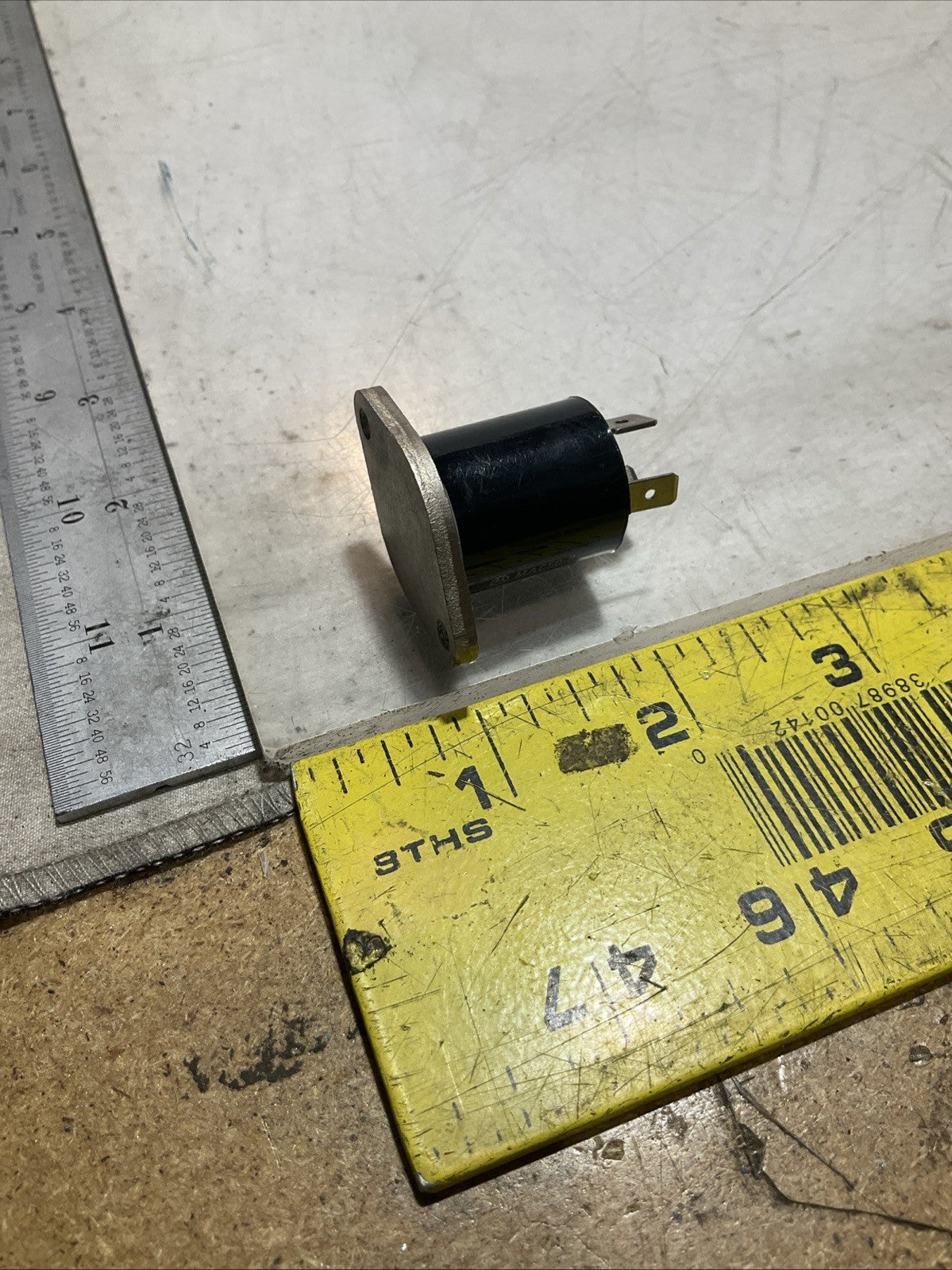 MOTOROLA MAC50–8 8625 SILICON BIDIRECTIONAL TRIODE THYRISTOR LAMINATOR U3S