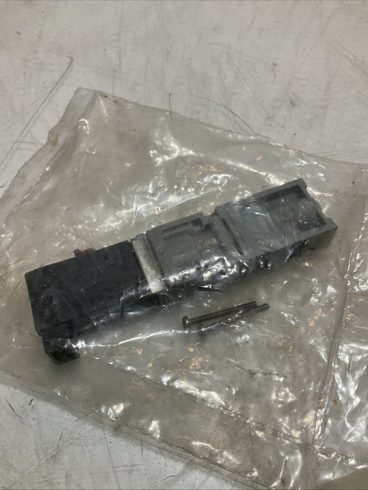 BURKERT 6525 - 00179938 SOLENOID VALVE FOR PNEUMATIC LOT OF 2 U3S