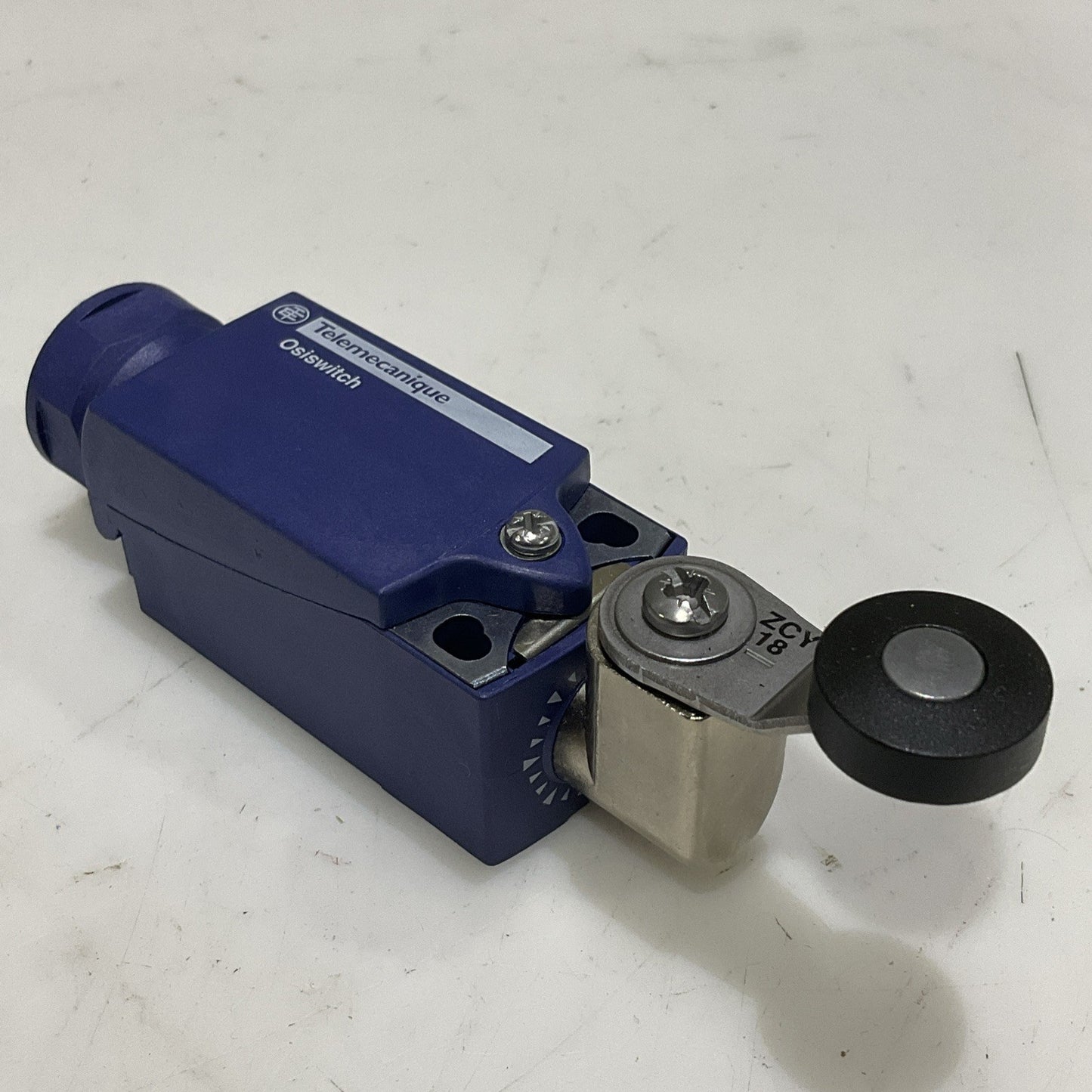 TELEMECANIQUE XCKP212P16 ZCP21 LIMIT SWITCH Z2M