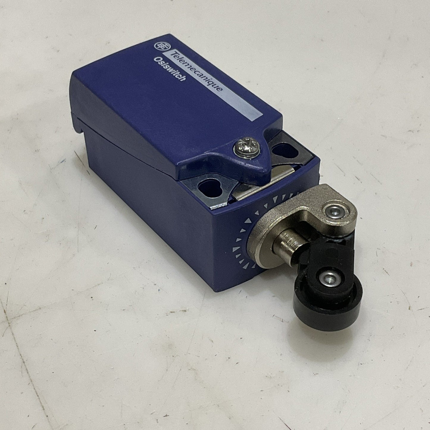 TELEMECANIQUE XCKP212P16 ZCP21 LIMIT SWITCH Z2M